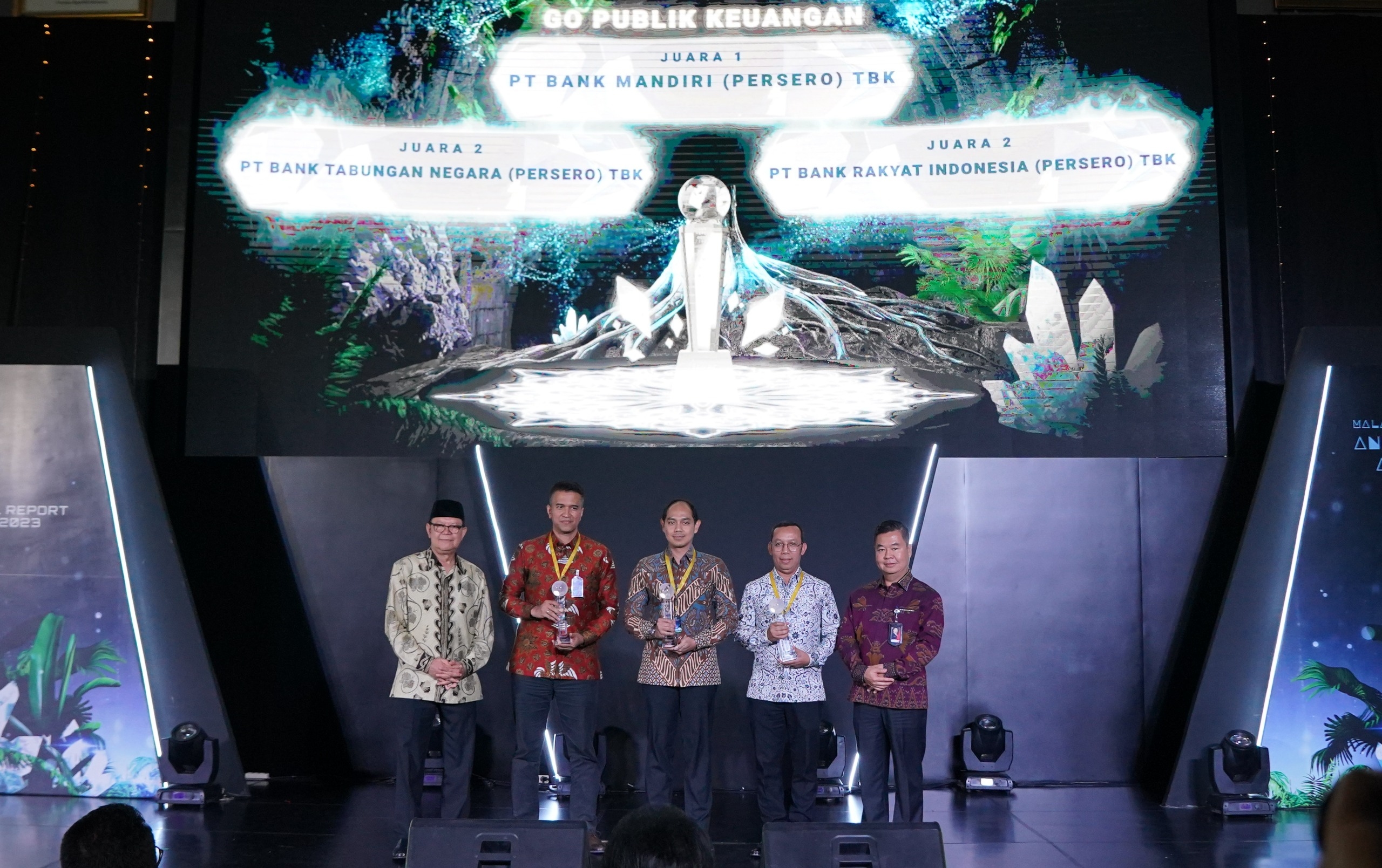 Transparan! Bank Mandiri Kembali Raih Juara 1 Perusahaan Go Publik Keuangan Annual Report Award (ARA) 2023