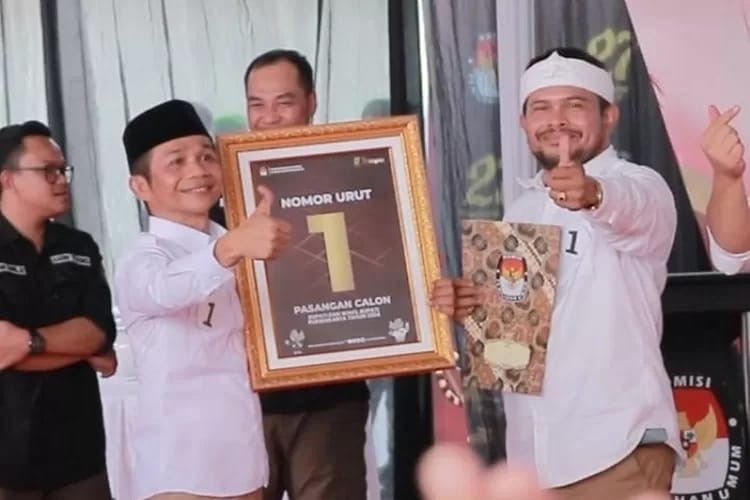 Survei LSI Denny JA: Pasangan Binzein-Abang Ijo Unggul Jauh dari Anne-Budi di Pilkada Purwakarta