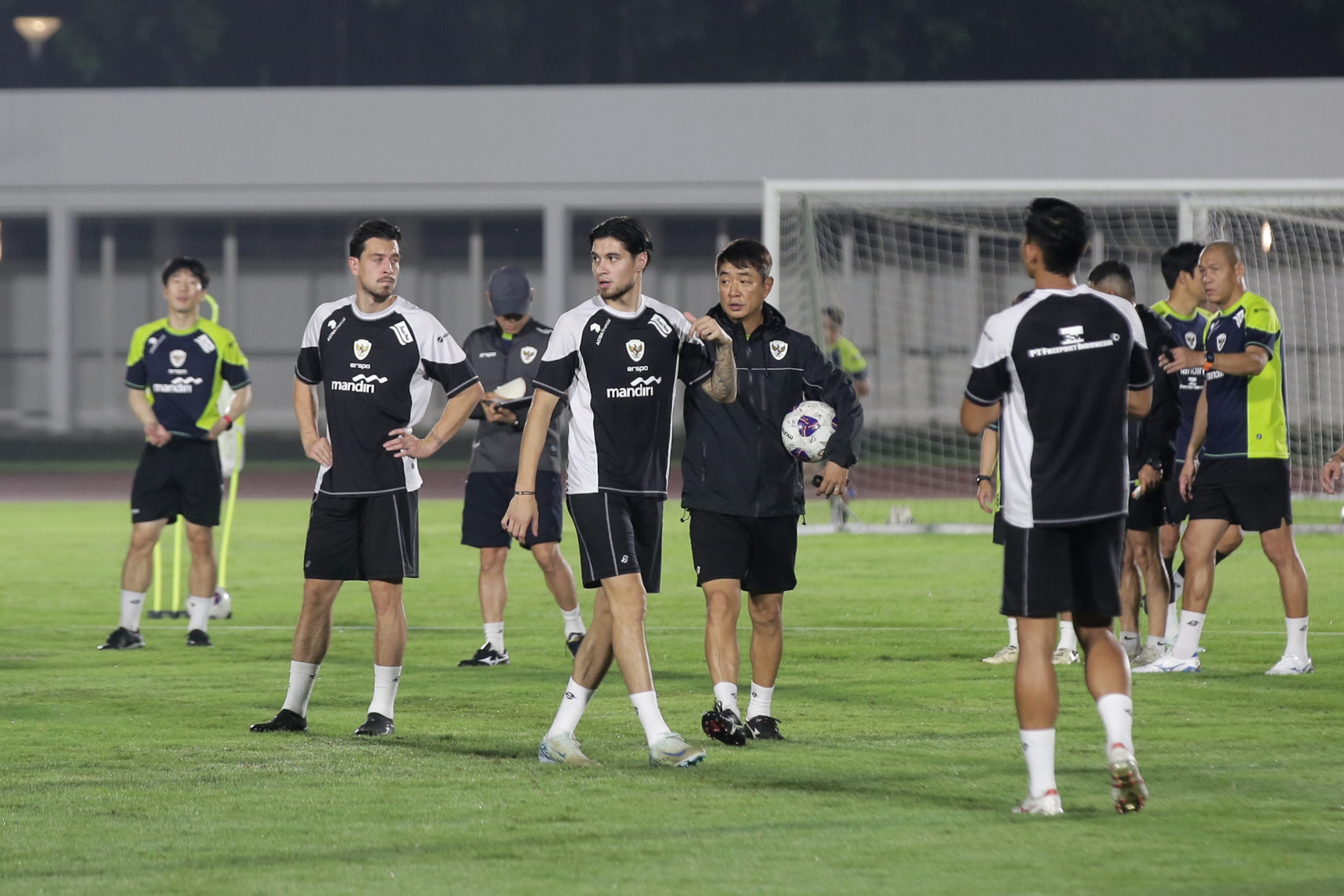 Sudah Berusaha Pulih Cepat, Kevin Diks Mengaku Kecewa Absen Bela Timnas Indonesia