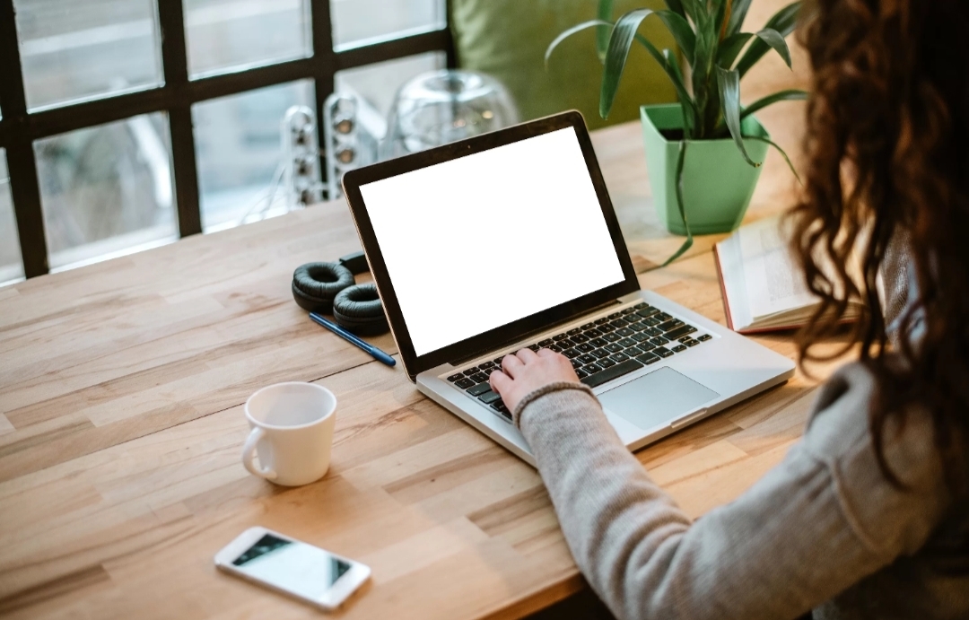 Peluang Karier Web Developer Menjanjikan, Ini Skill & Gajinya