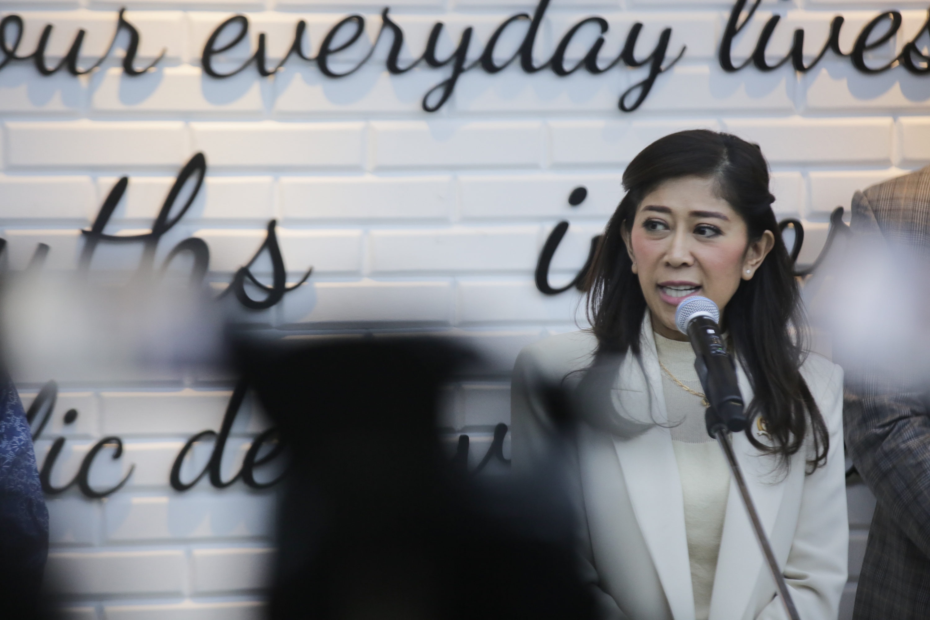 Komdigi Bantah Pemerintah Larang TV dan Radio Liput Demo: Faktanya Semua Siarkan Aksi Demonstrasi