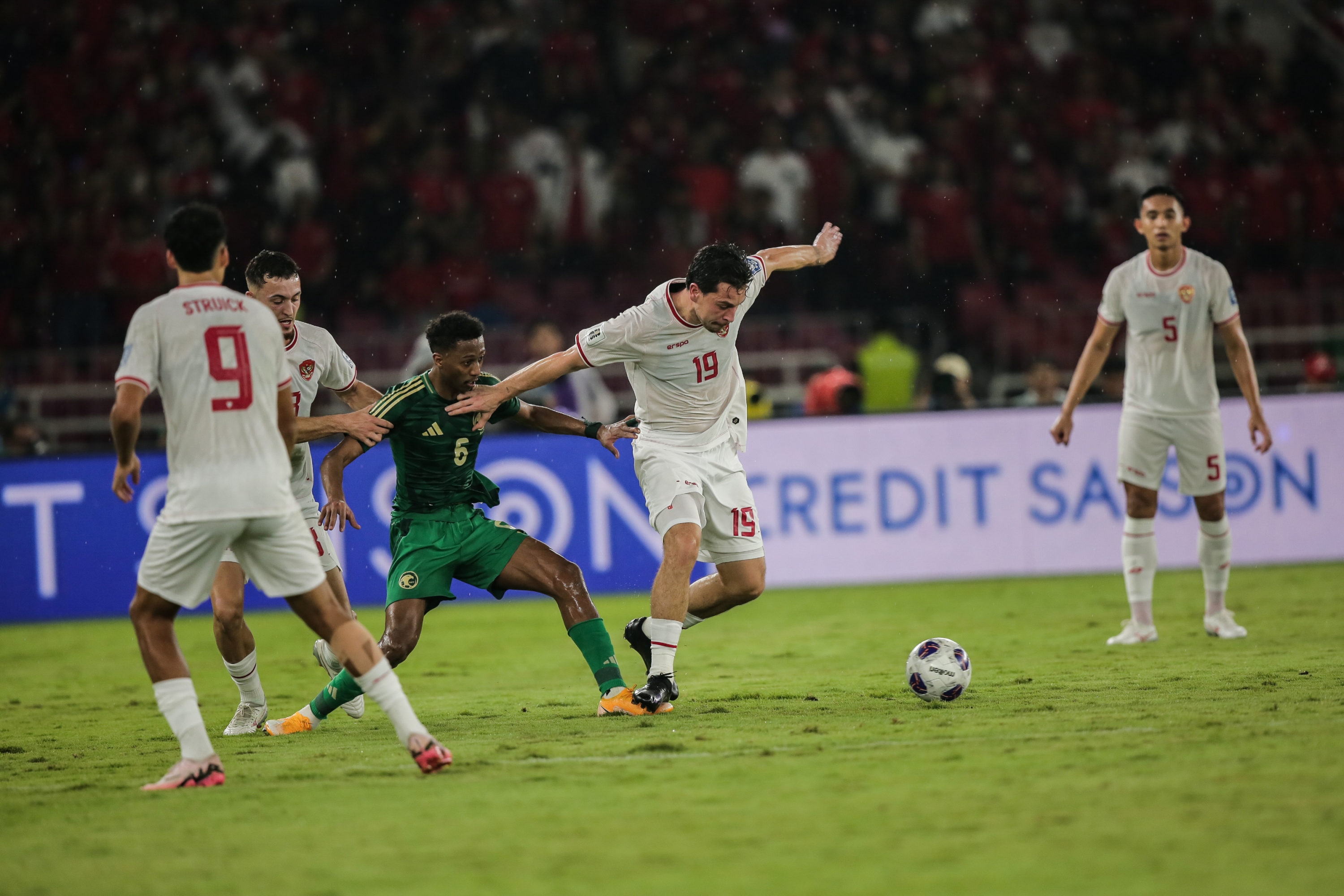 Thom Haye Dikaitkan dengan Persib Bandung, Ini Respons Jordi Amat