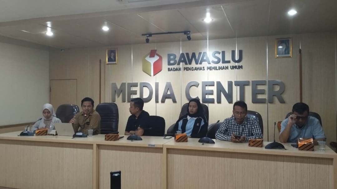 Bawaslu Masih Temukan Pelanggaran APK di H-1 Pencoblosan Pilkada Serentak 2024