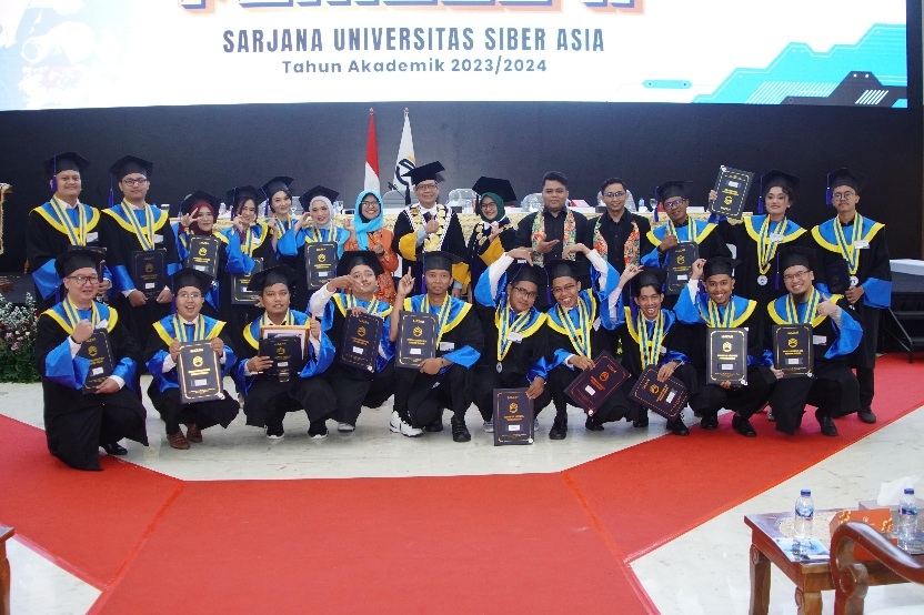 Gelar Wisuda Hybrid, Unsia Targetkan Top 10 Asia