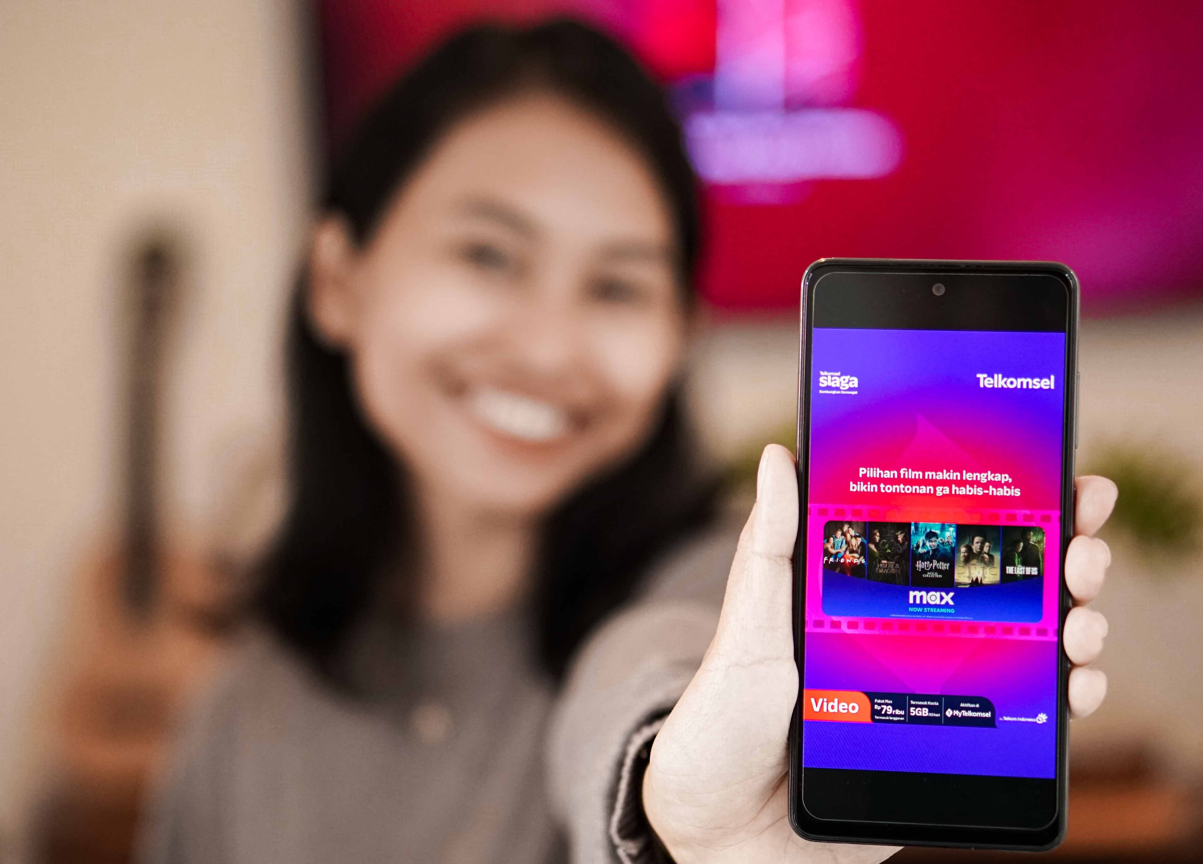Telkomsel dan Max Hadirkan Paket Bundling Premium Mulai Rp49Ribu, Dukung Pengalaman Streaming