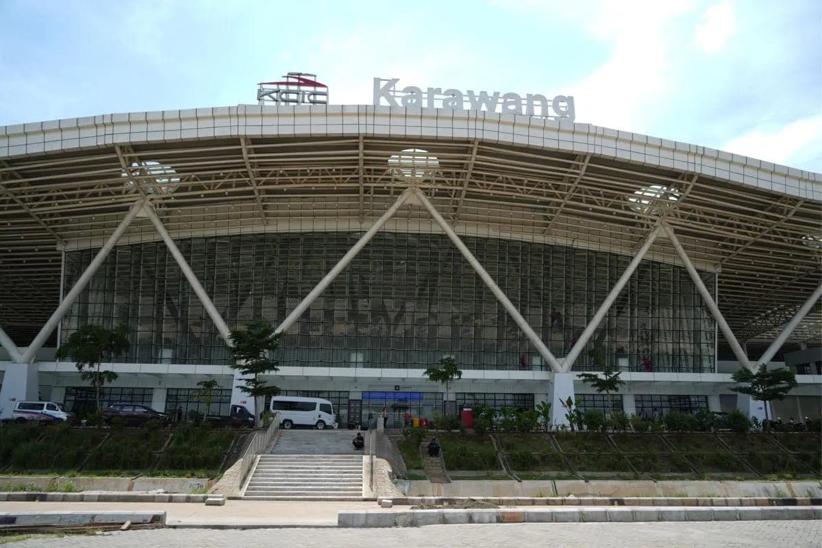 Stasiun Karawang Layani 5.500 Penumpang Whoosh Selama Nataru 2025