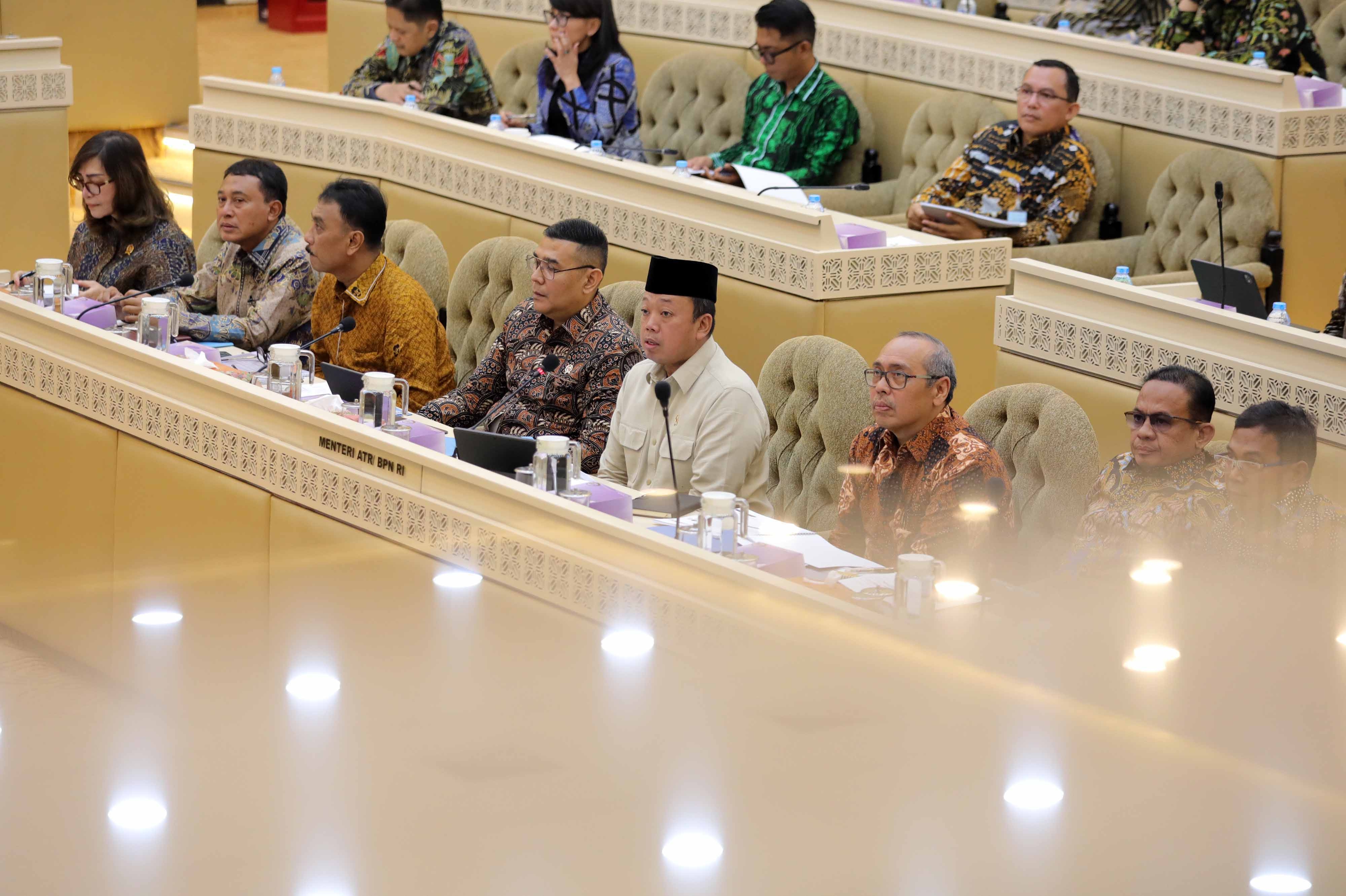 Menteri ATR/BPN Bakal Cabut SHGB di Pagar Laut Tarumajaya