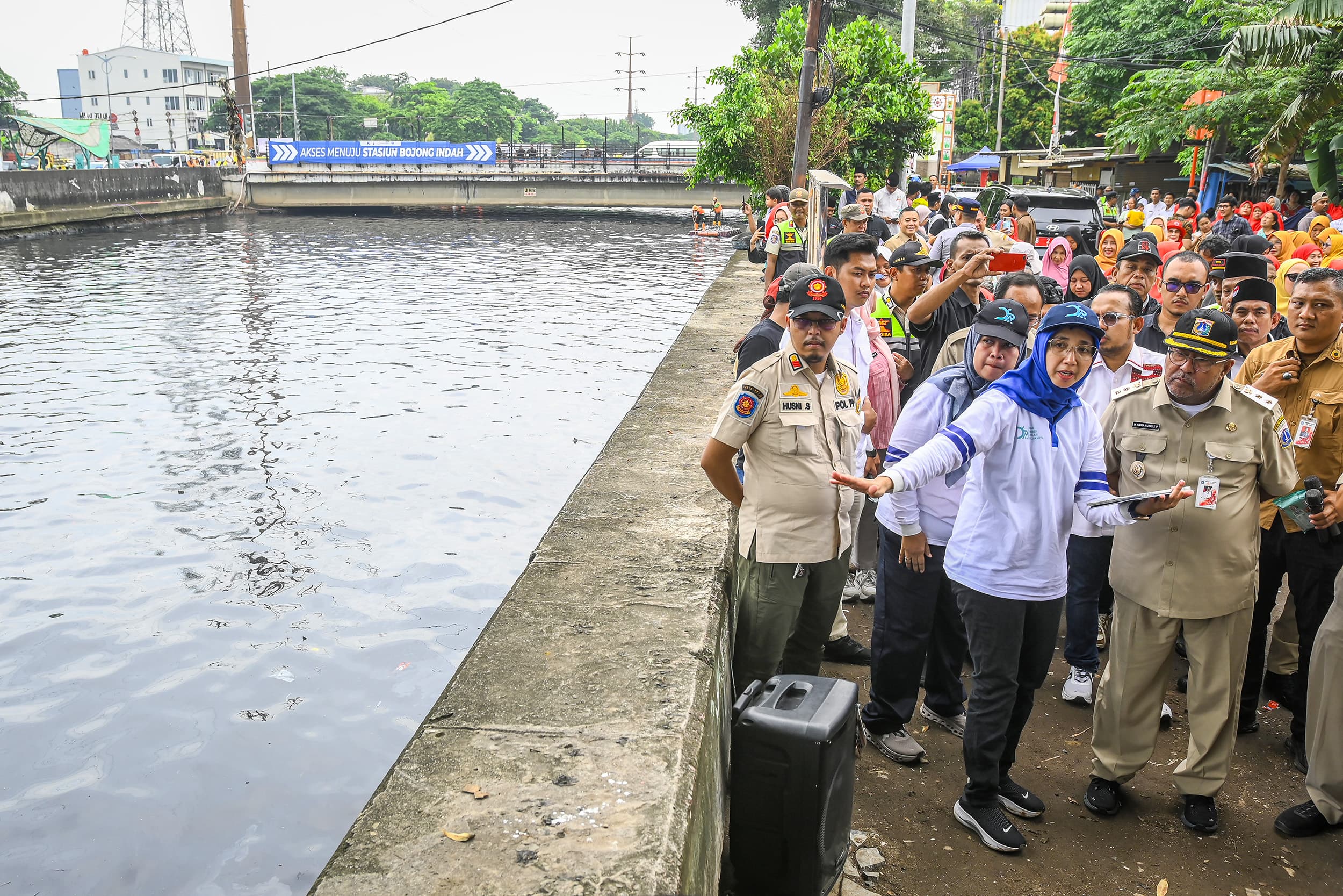 Cegah Banjir, Rano Karno Minta Warga Jakarta Tak Dirikan Bangunan di Atas Saluran Air