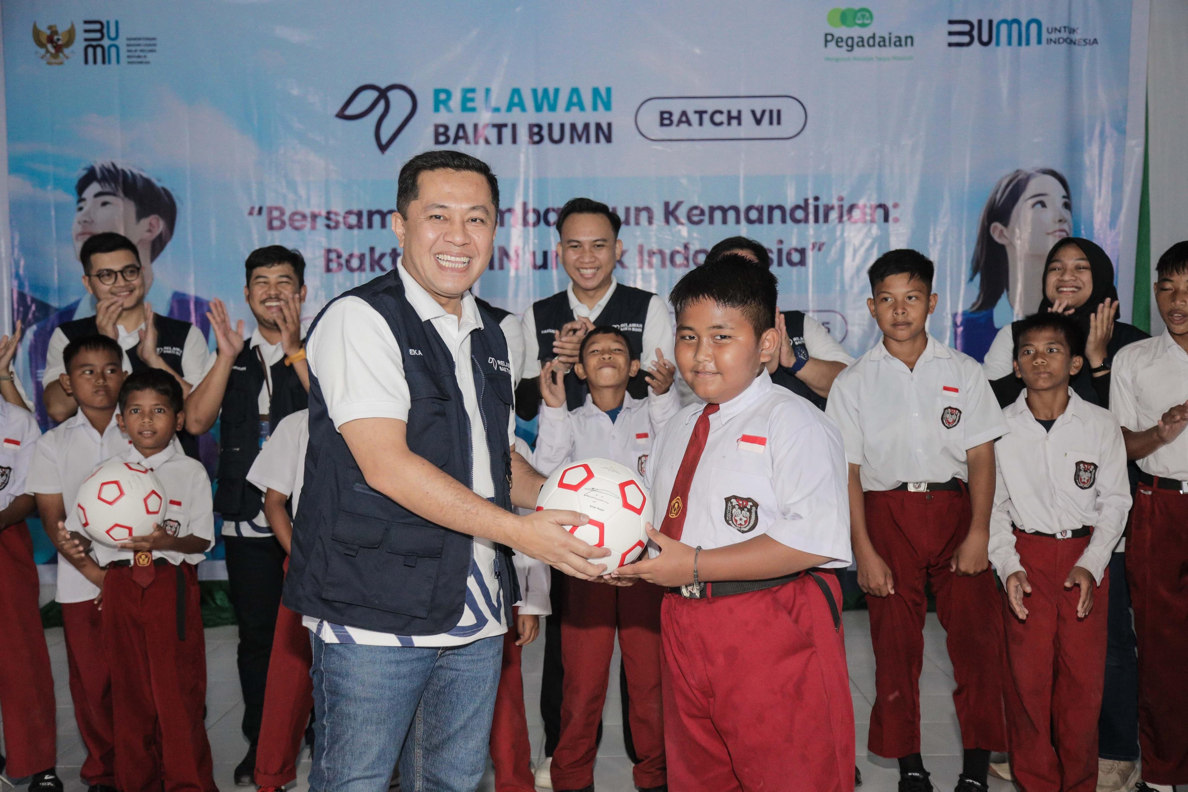 Pegadaian Perkuat Pemberdayaan Sosial dan Lingkungan Melalui Relawan Bakti BUMN di Pulau Derawan