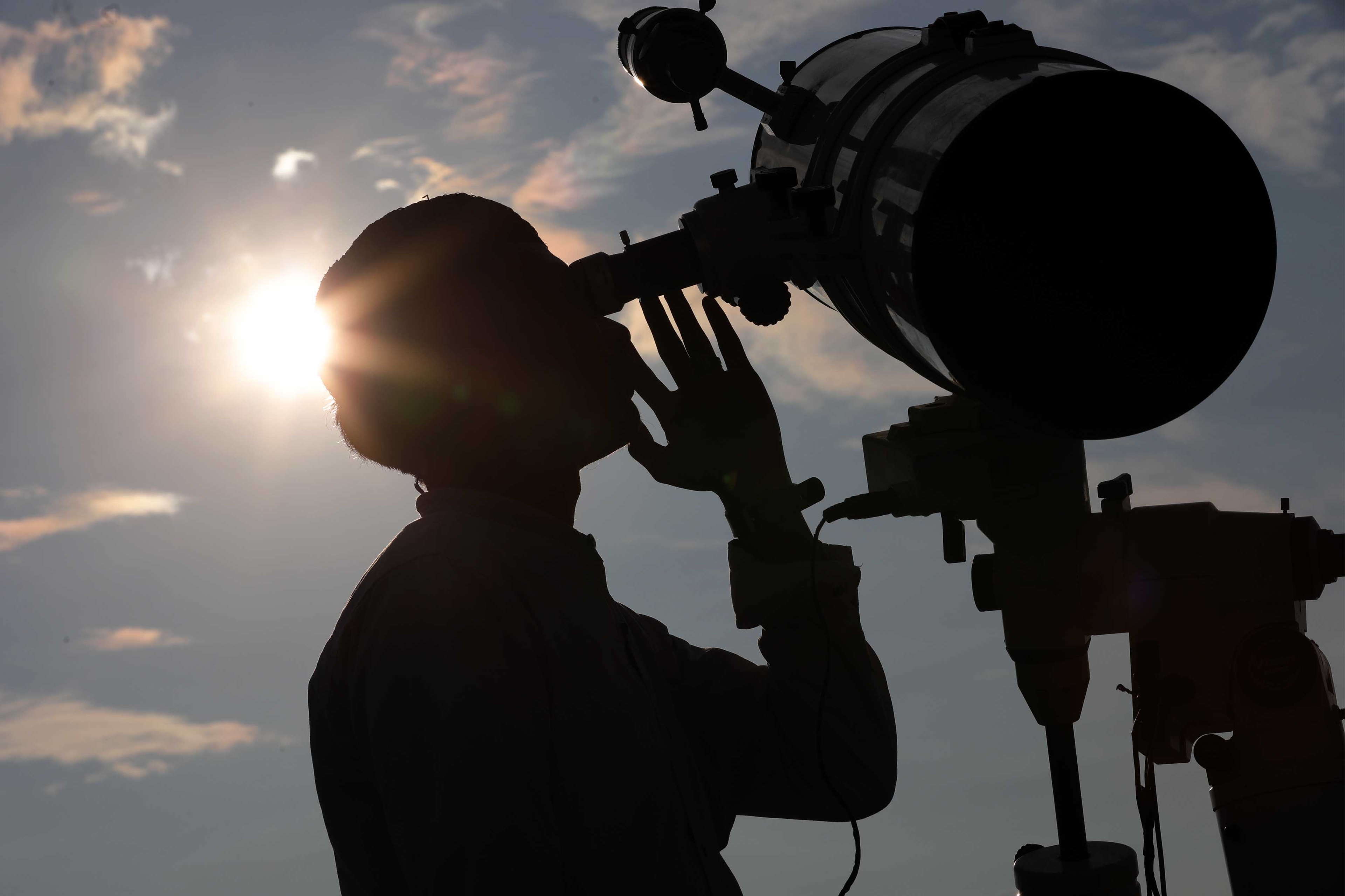 Kemenag DKI Jakarta: Rukyatul Hilal di Puncak Monas Terkendala Cuaca