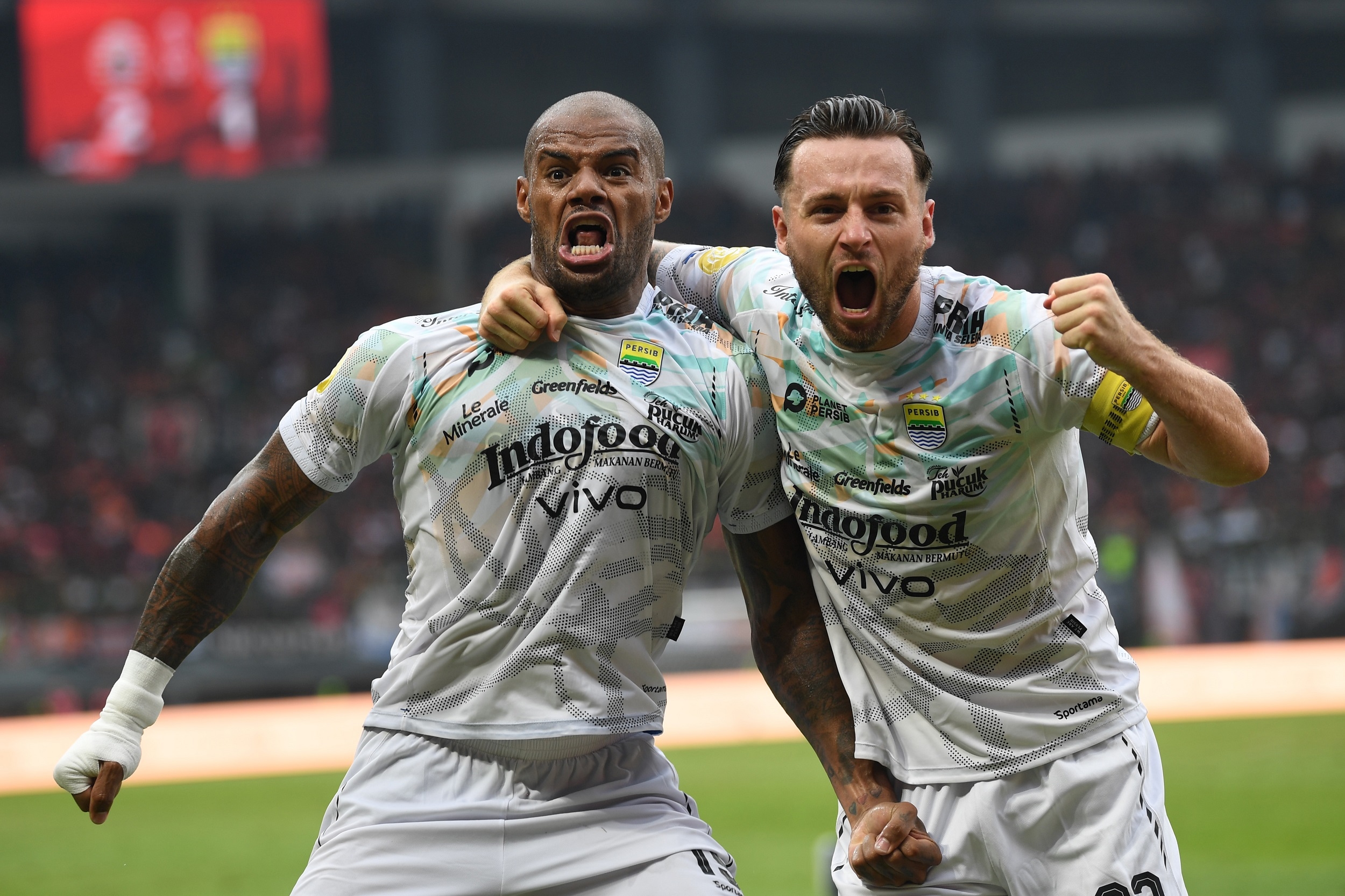 Resmi, Marc Klok Perpanjang Kontrak bersama Persib Bandung hingga 2027