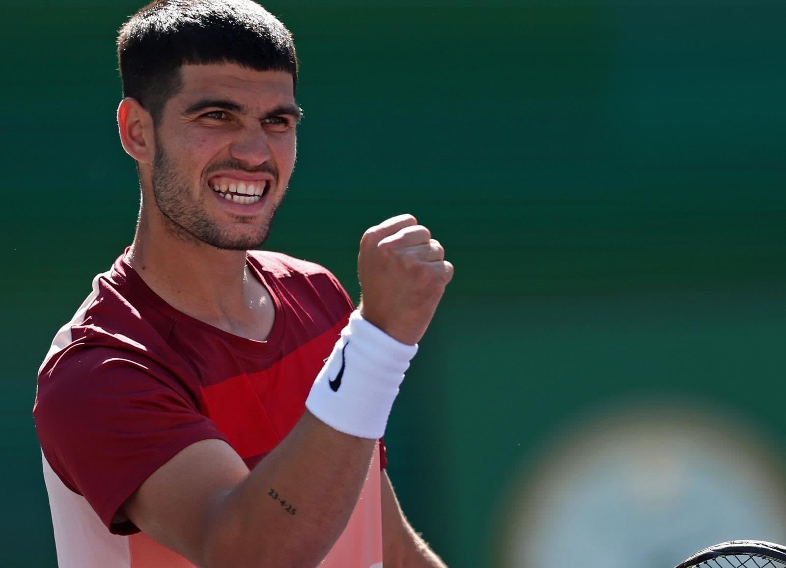 Cincinnati Terbuka: Kalahkan Zverev, Alcaraz Tantang Sinner di Partai Puncak