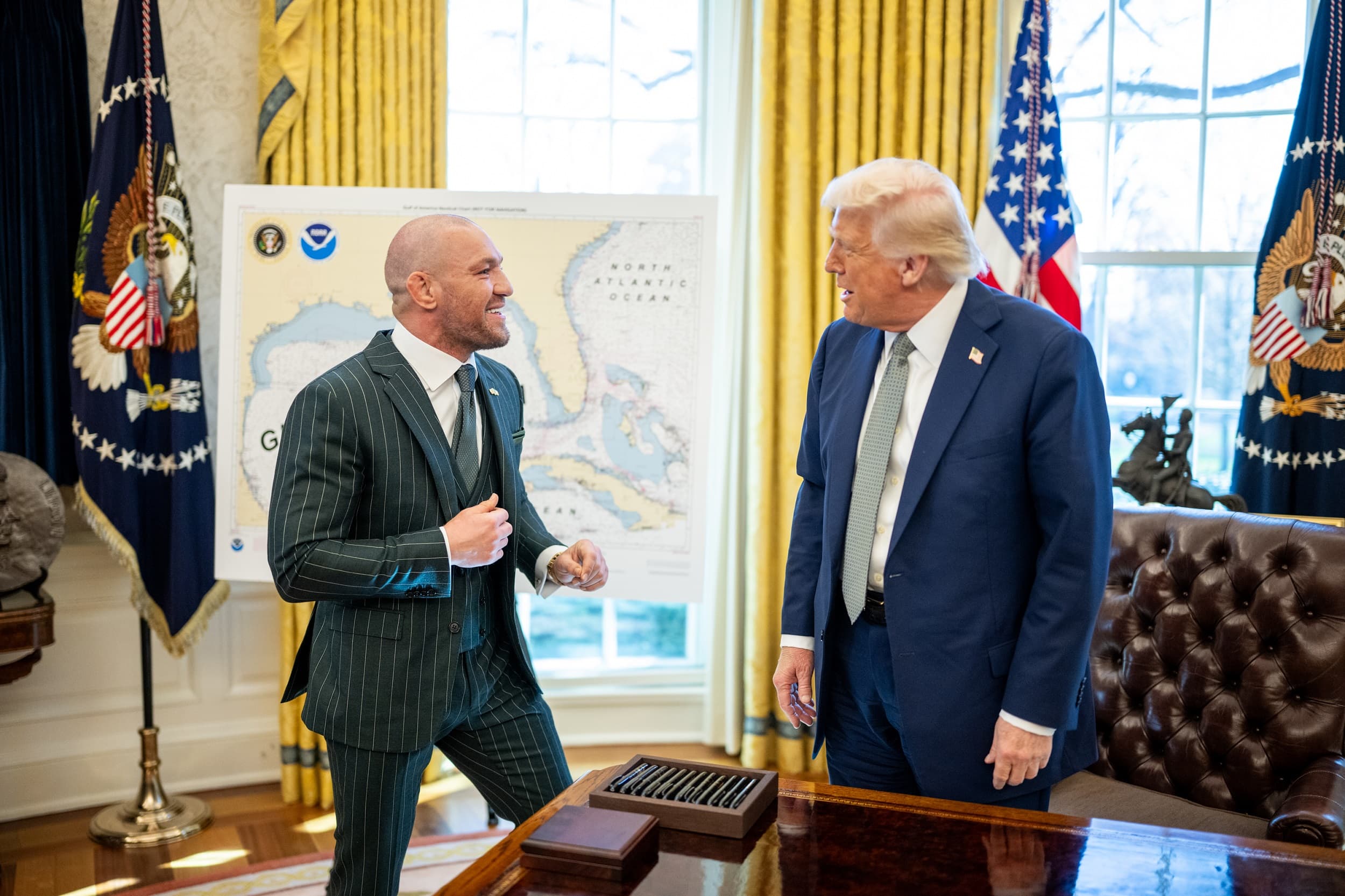 PM Irlandia Kecam Pernyataan Anti-Imigran Conor McGregor di Gedung Putih