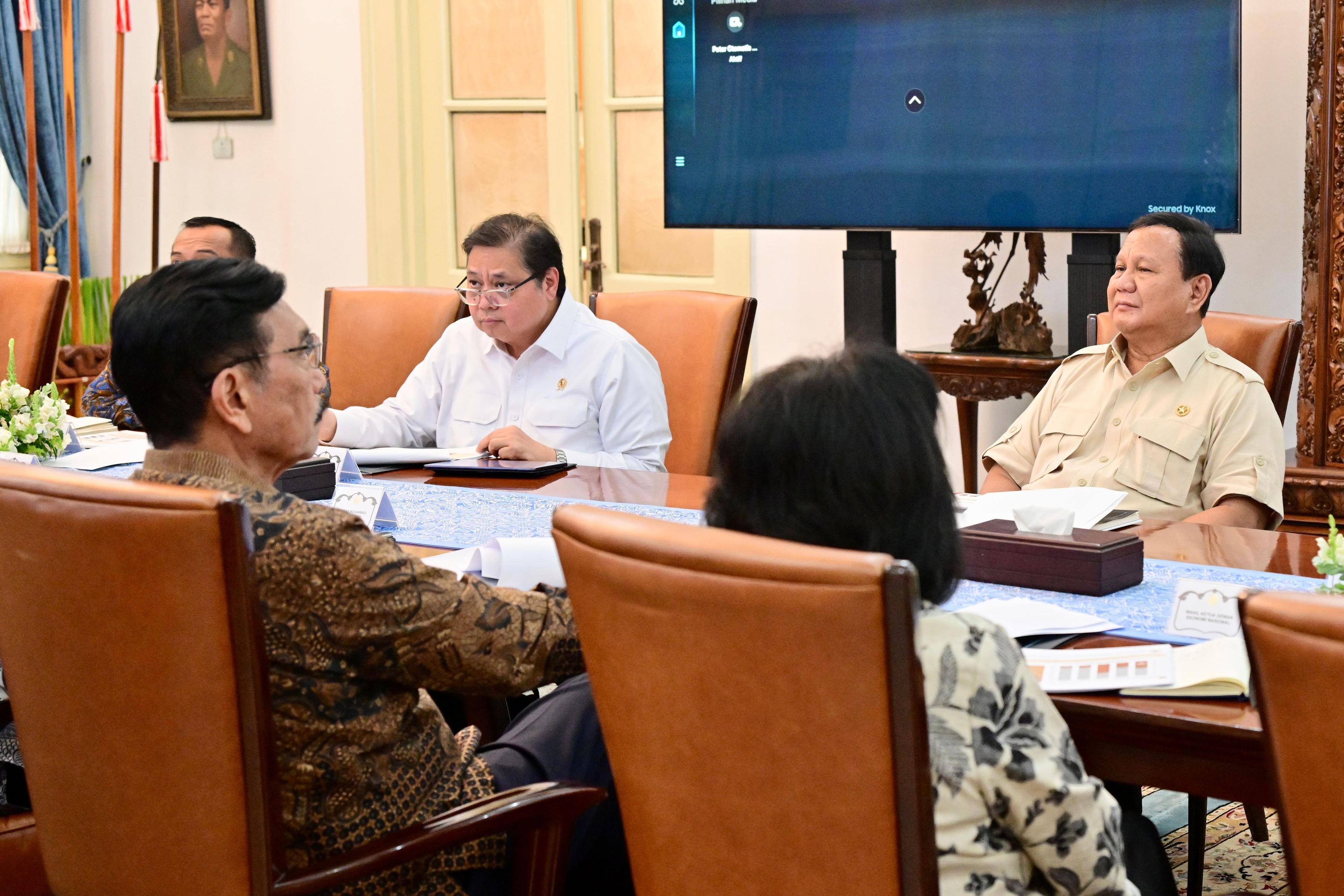 Prabowo Minta Deregulasi Genjot Daya Saing dan Investasi Industri Padat Karya