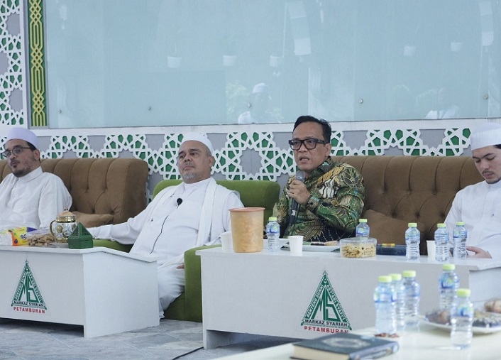 Wamenaker Halal Bihalal dengan HRS, Komitmen Jaga Demokrasi