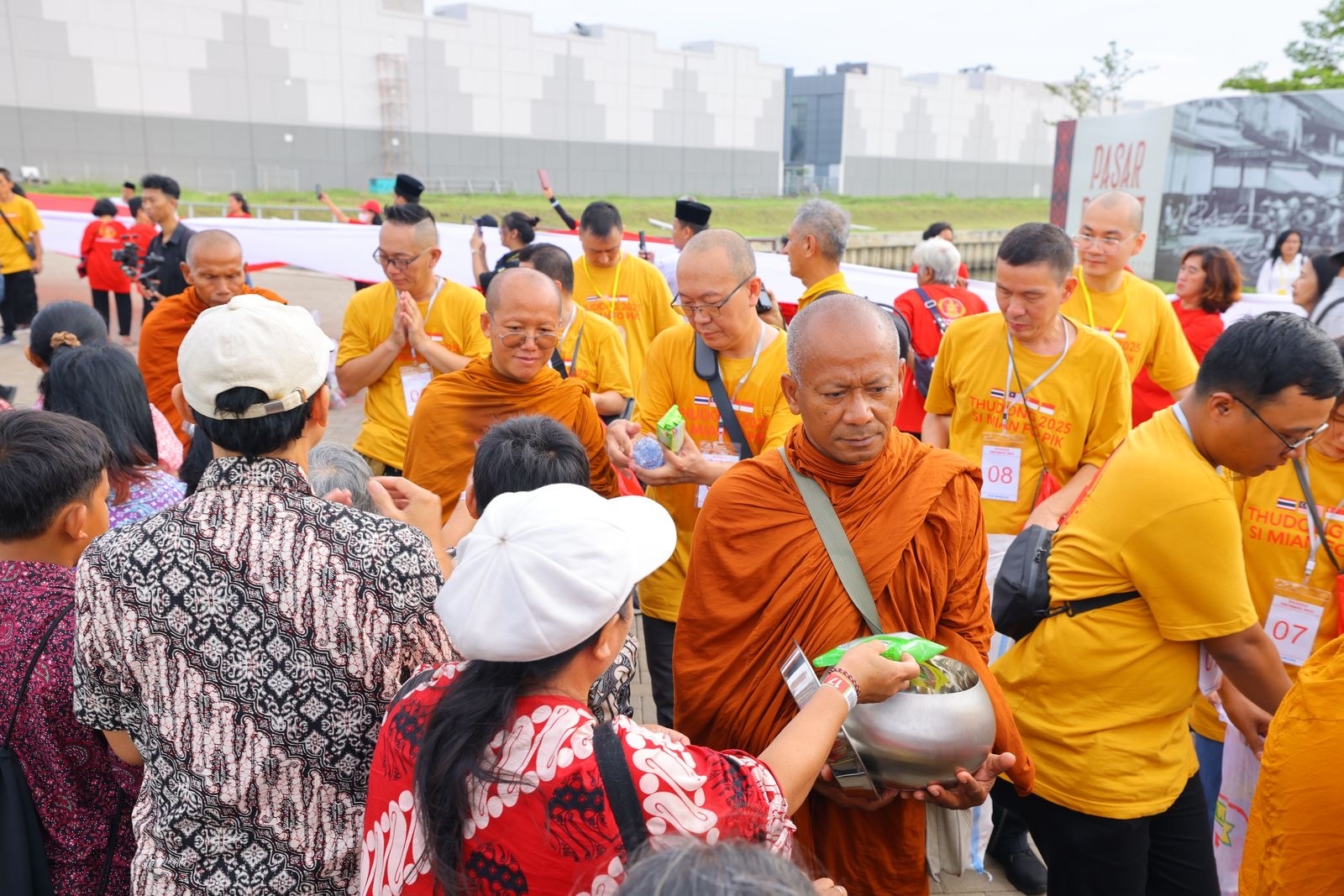 Semangat Waisak dan Kebhinekaan, Riverwalk Island Jadi Pusat Doa Lintas Agama