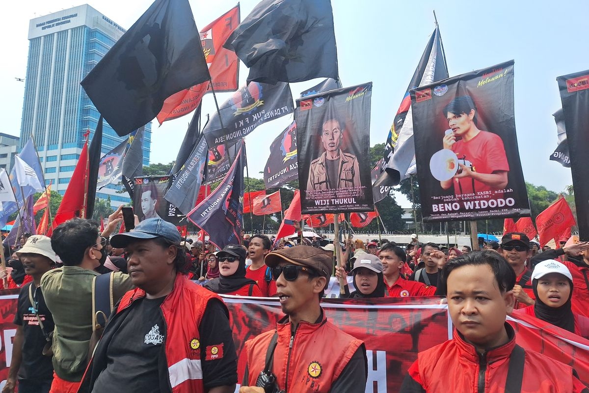 Buruh Gelar Aksi May Day 2025 di DPR, Desak Hapus UU Cipta Kerja