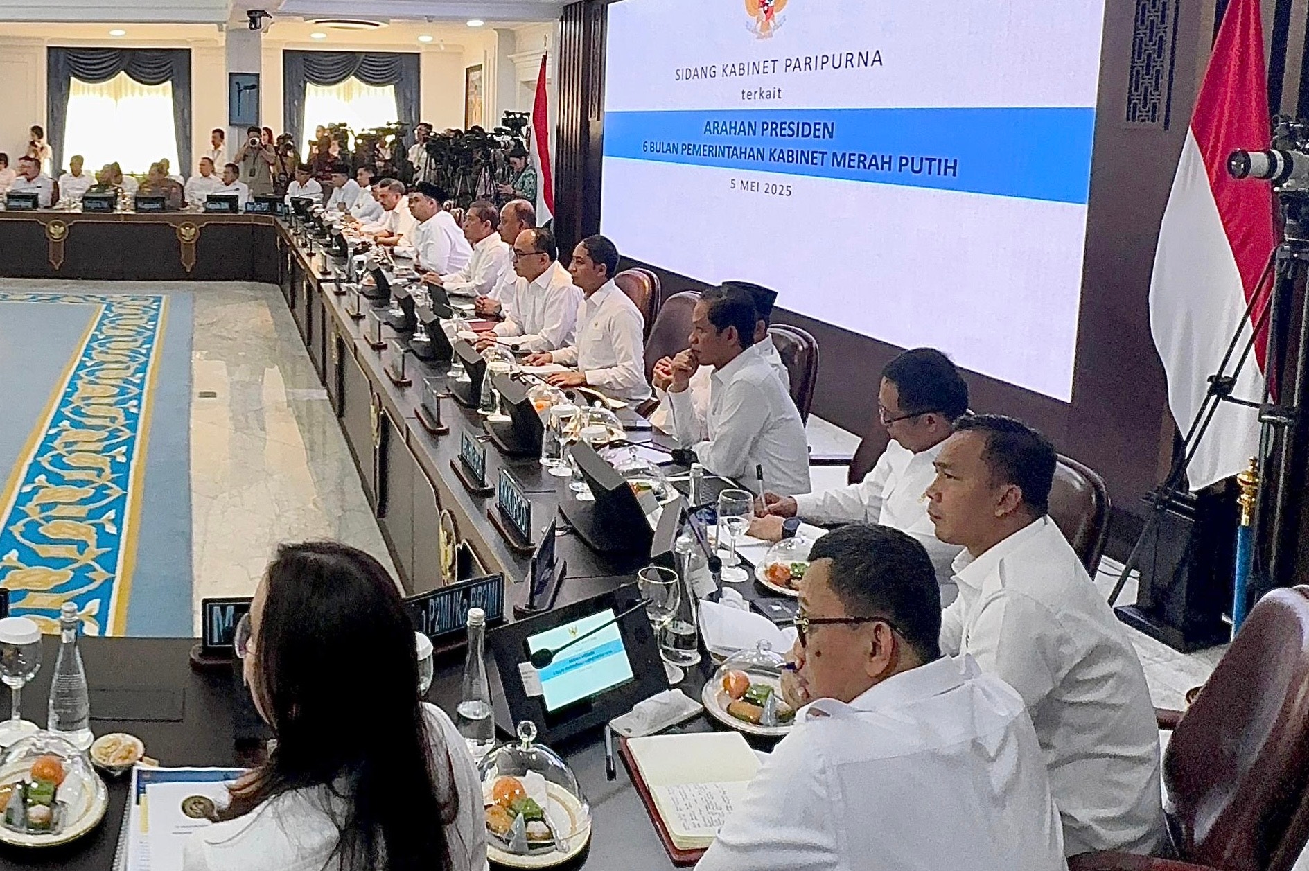 Hasan Nasbi Hadir di Sidang Kabinet Meski Telah Mengundurkan Diri