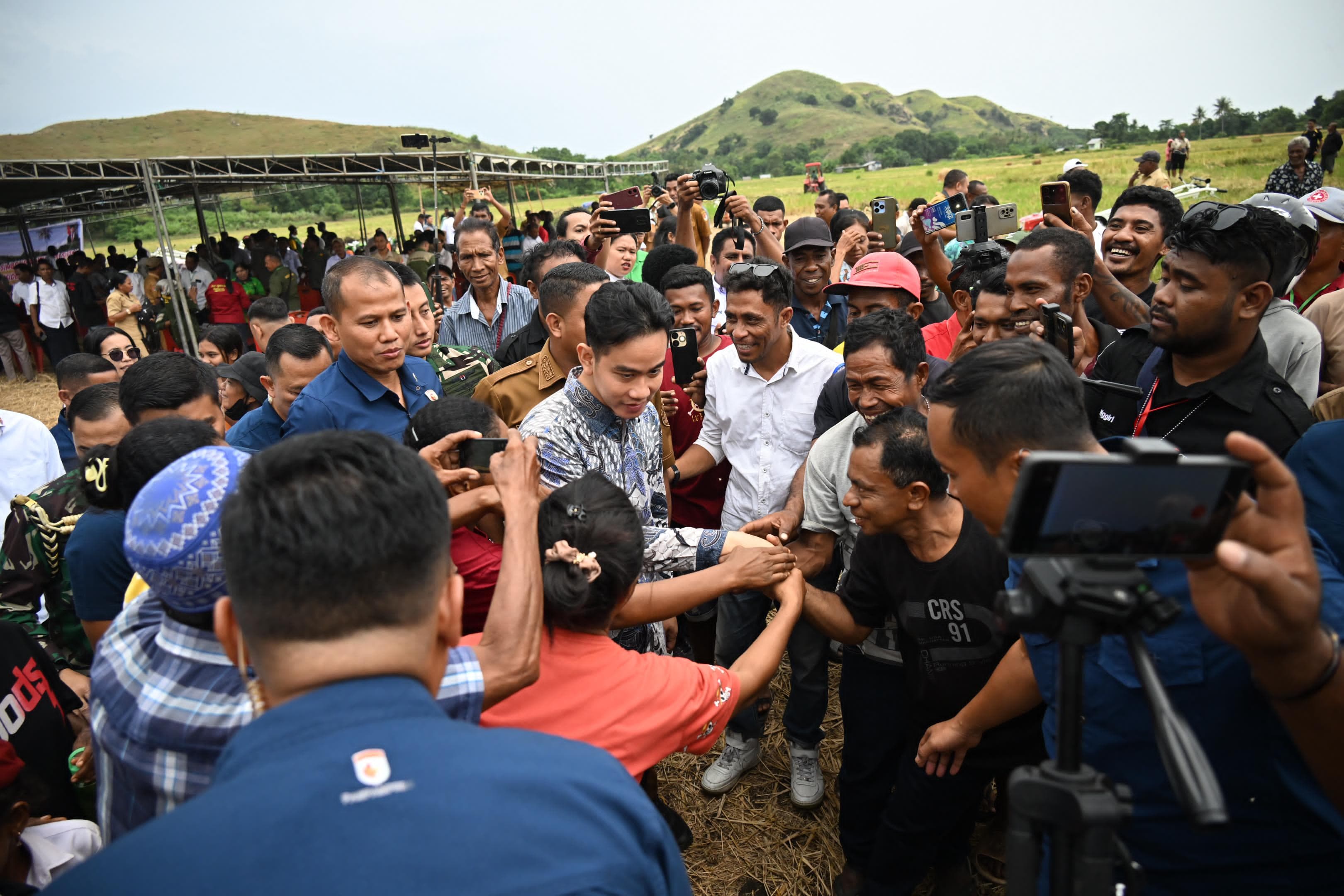 Gibran Bertemu Tokoh Adat dan Lintas Agama di Sikka, Jaga Semangat Toleransi