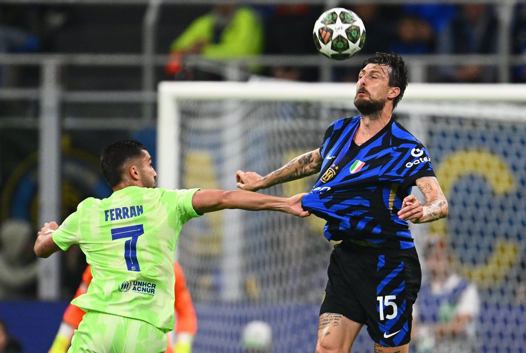 Deretan Momen Kontroversial Inter Milan vs Barcelona, Wasit Memihak ke Inter?