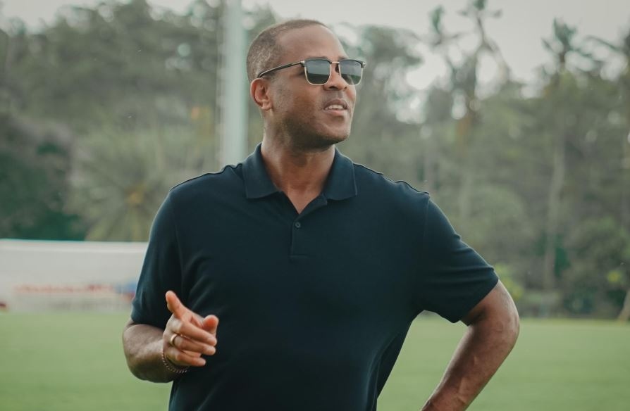 Sebelum Mulai TC Timnas Indonesia, Patrick Kluivert dan Alex Pastoor Sambangi Markas Bali United