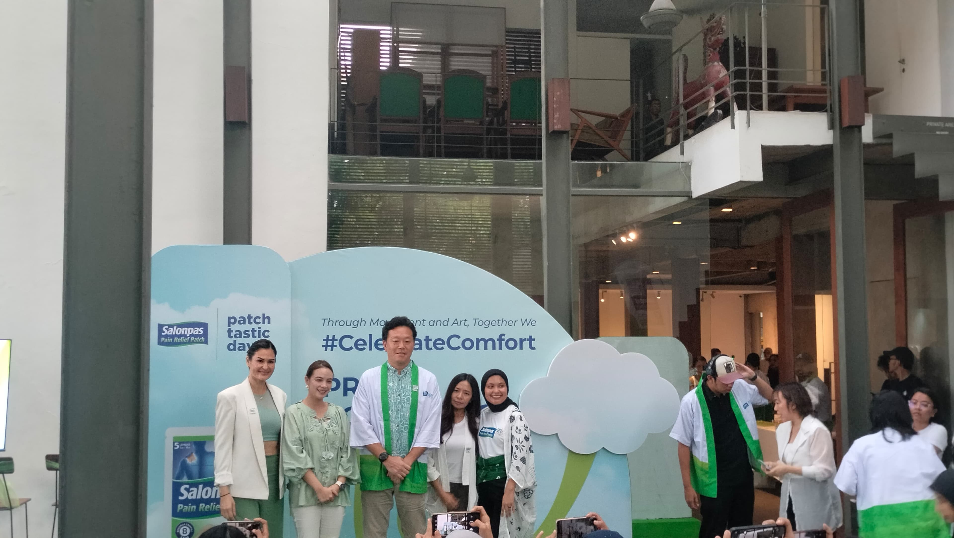 Salonpas Pain Relief Patch Gelar Patchtastic Day 2025