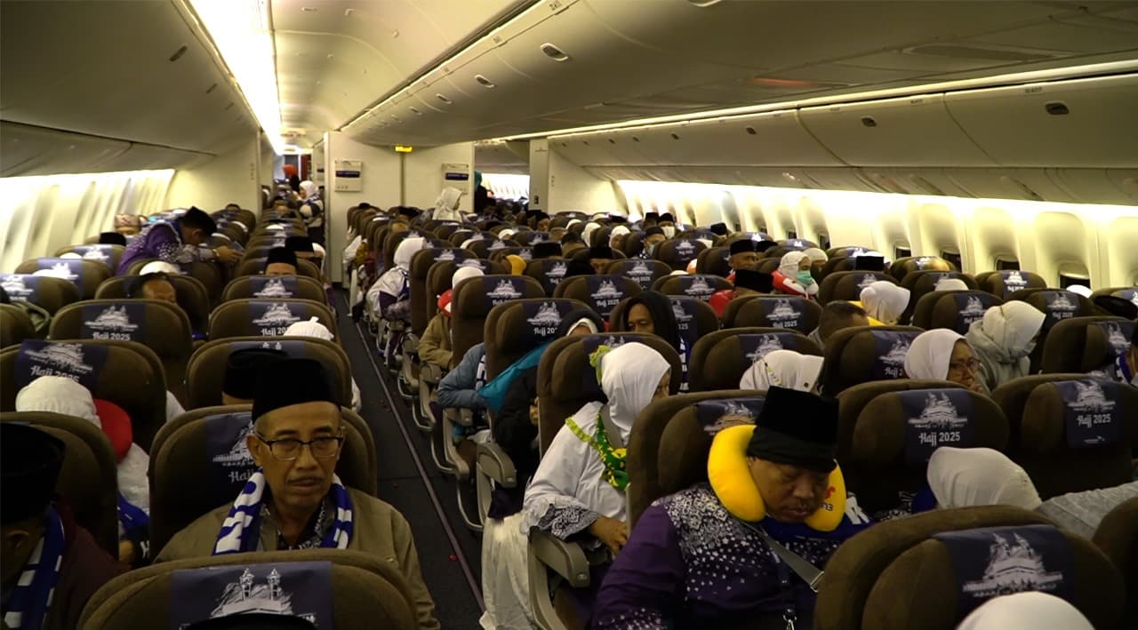 Garuda Indonesia Bukukan Ketepatan Waktu 96,4 Persen pada Penerbangan Haji 2025