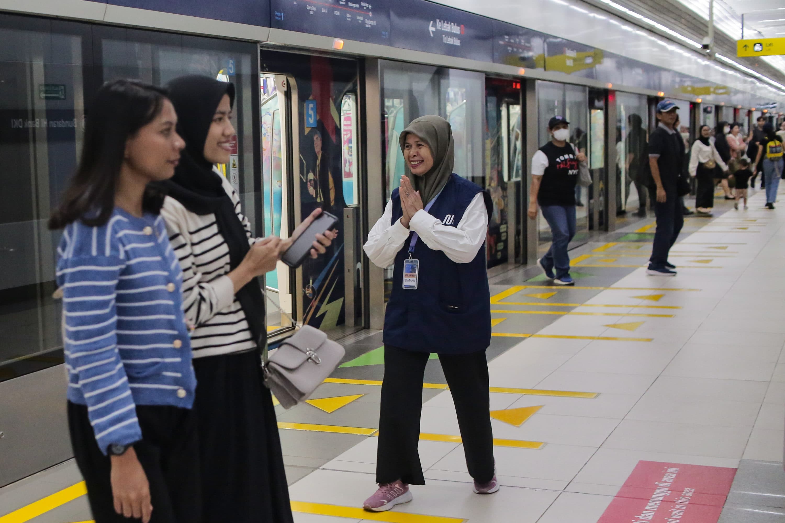 Demo di Polda, MRT Jakarta Tutup Sementara Seluruh Entrance Stasiun Istora Mandiri