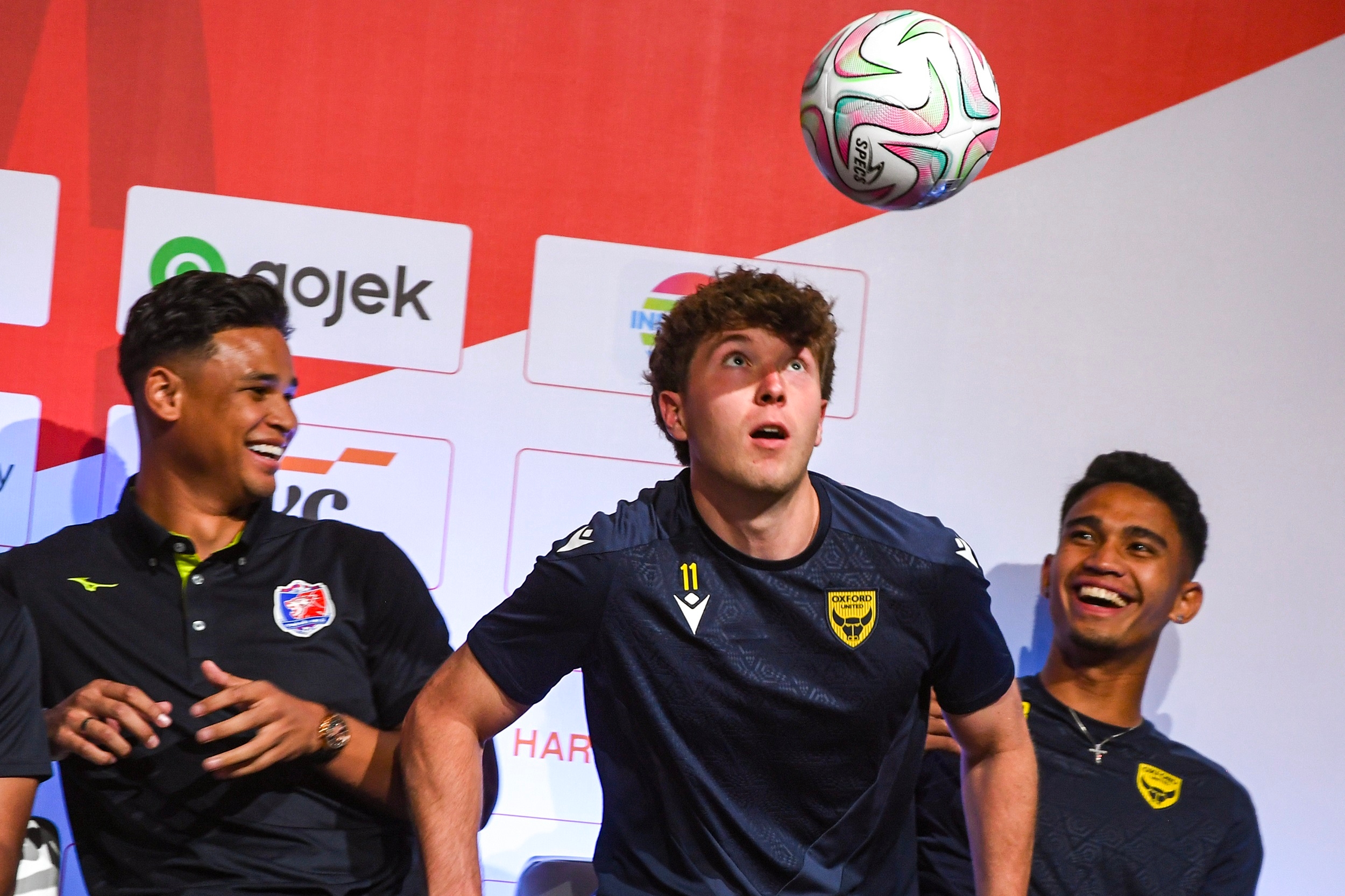 Ole Romeny Akui Pemain Oxford United Penasaran dengan Indonesia, tapi Belum Terbiasa dengan Panas