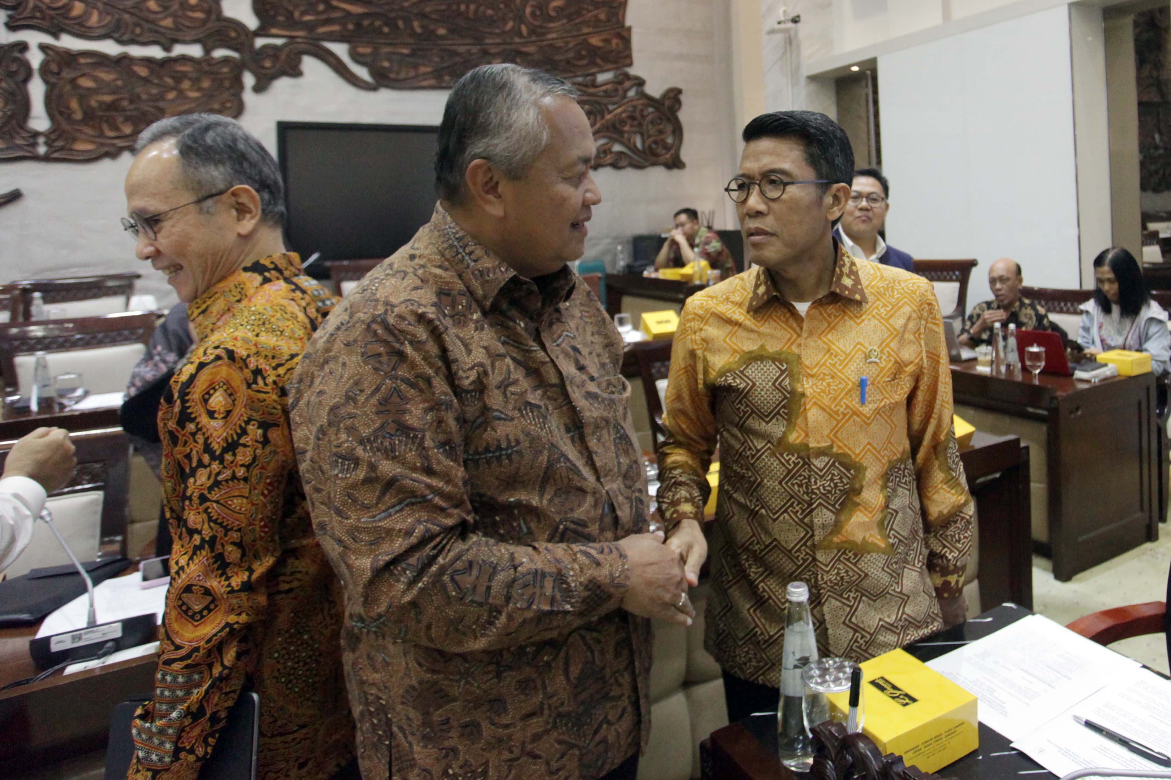 Pertumbuhan Kredit Melambat, Misbakhun Dorong Pembiayaan ke Sektor Riil