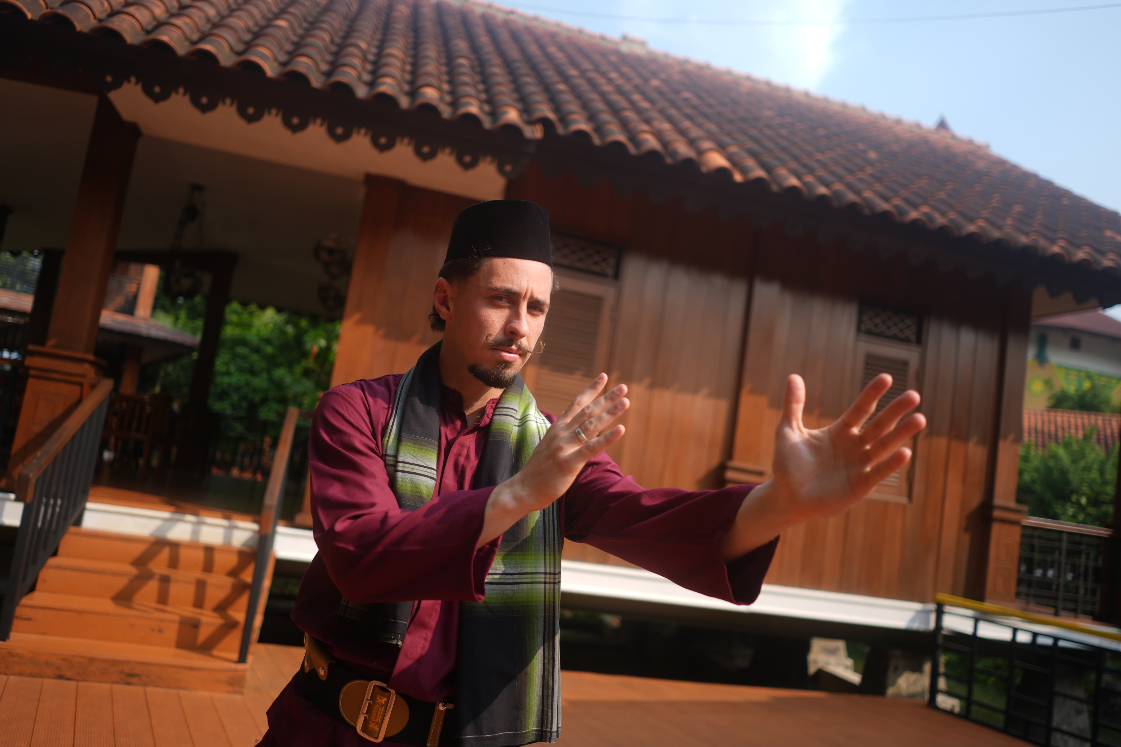Kumisnya Dianggap Jelek, Gustavo Franca: Ini Gaya Saya!
