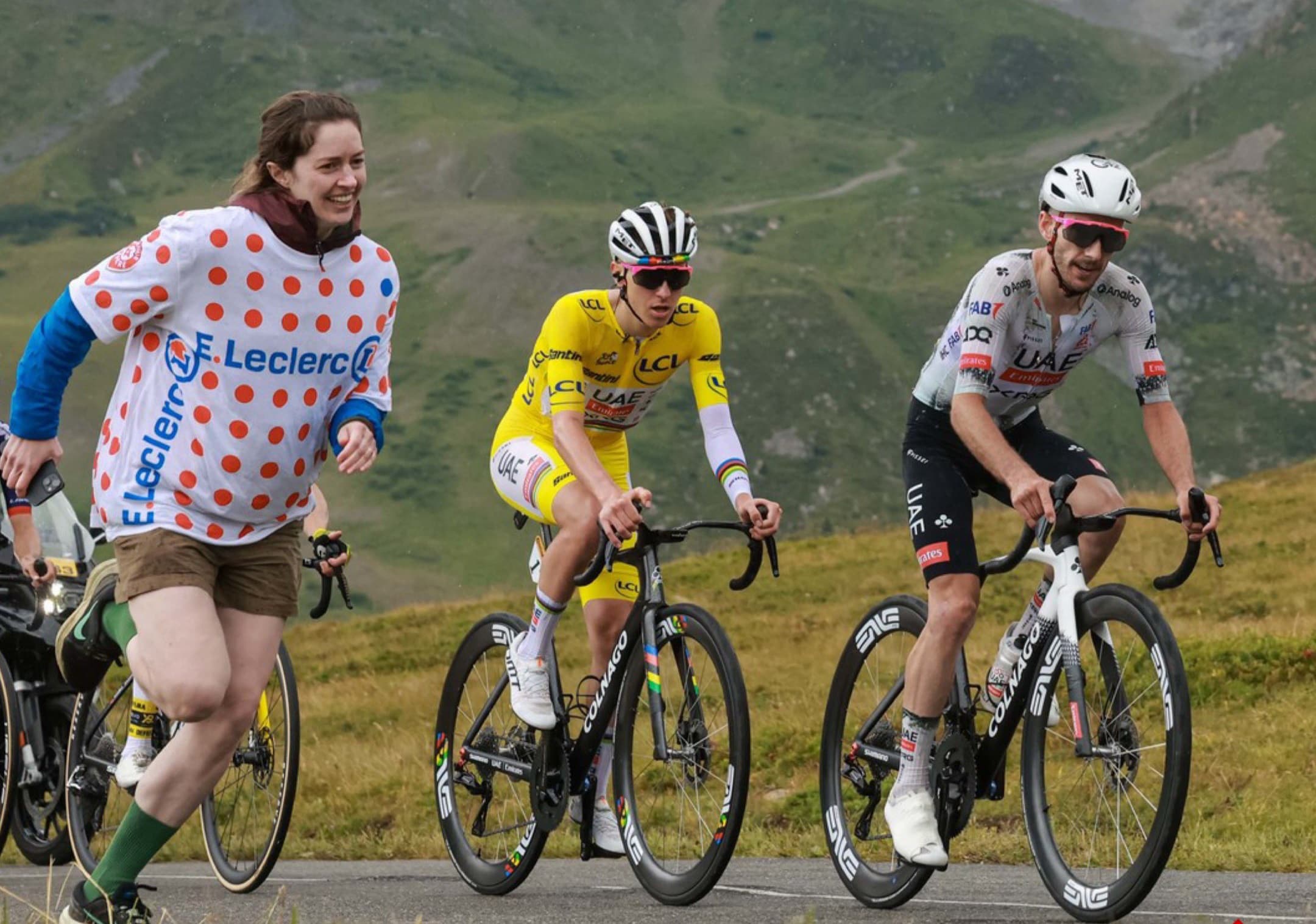 Tour De France: Tadej Pogacar Kian Dekat ke Gelar Keempat Usai Tinggalkan Vingegaard di 'Etape Ratu'