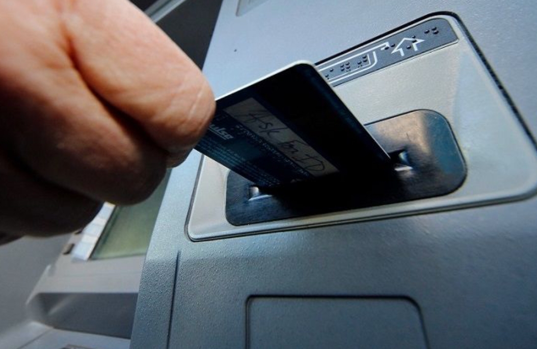 Ramai Berita Rekening Dibobol, Apa Hukumnya dalam Islam?