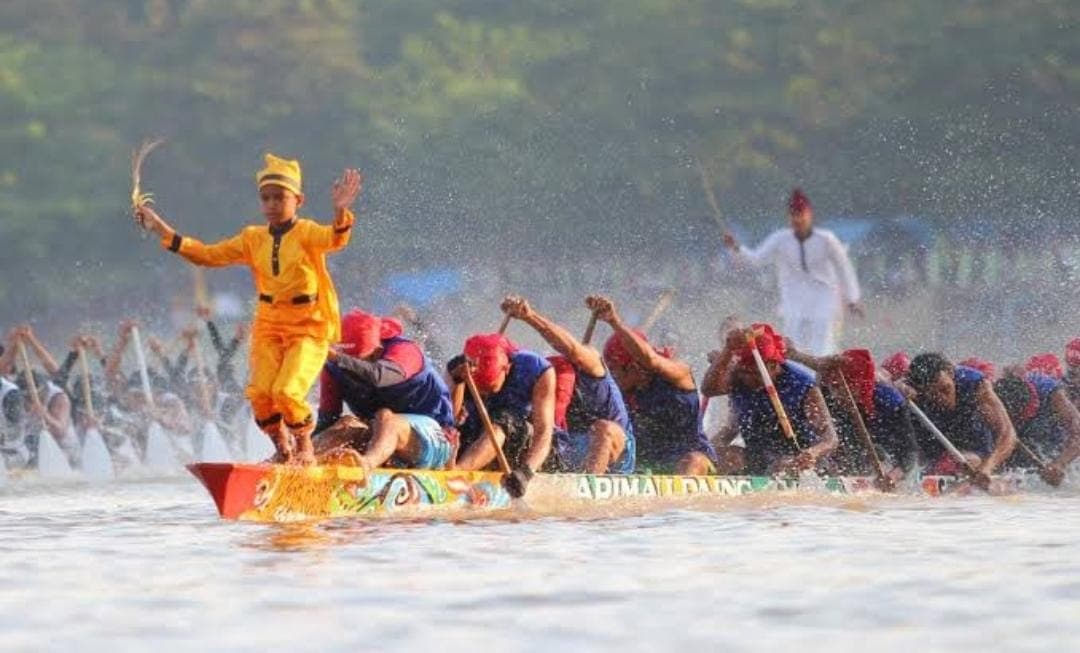 Kenali Pacu Jalur: Warisan Budaya Riau yang Hiasi Google Doodle HUT RI ke-80