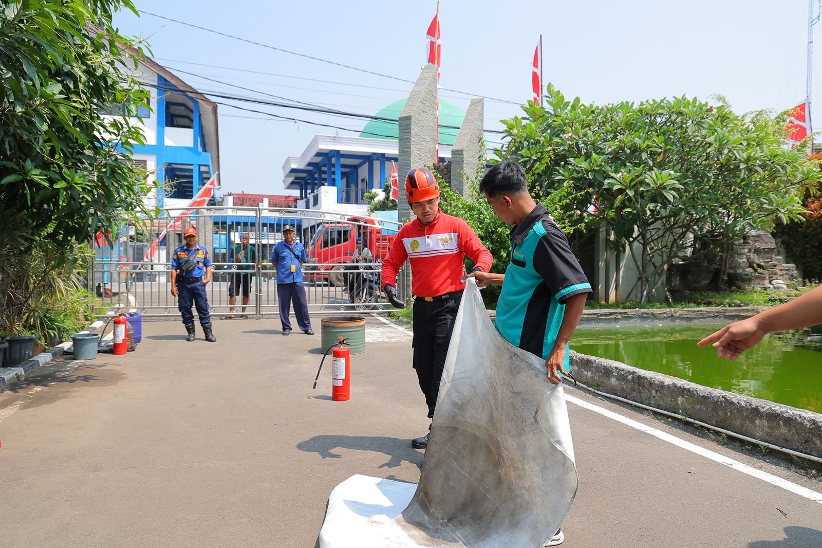 Simulasi Tanggap Bencana PIK2 di Aula Mauk, Warga Ikut Langsung Hadapi Gempa dan Api