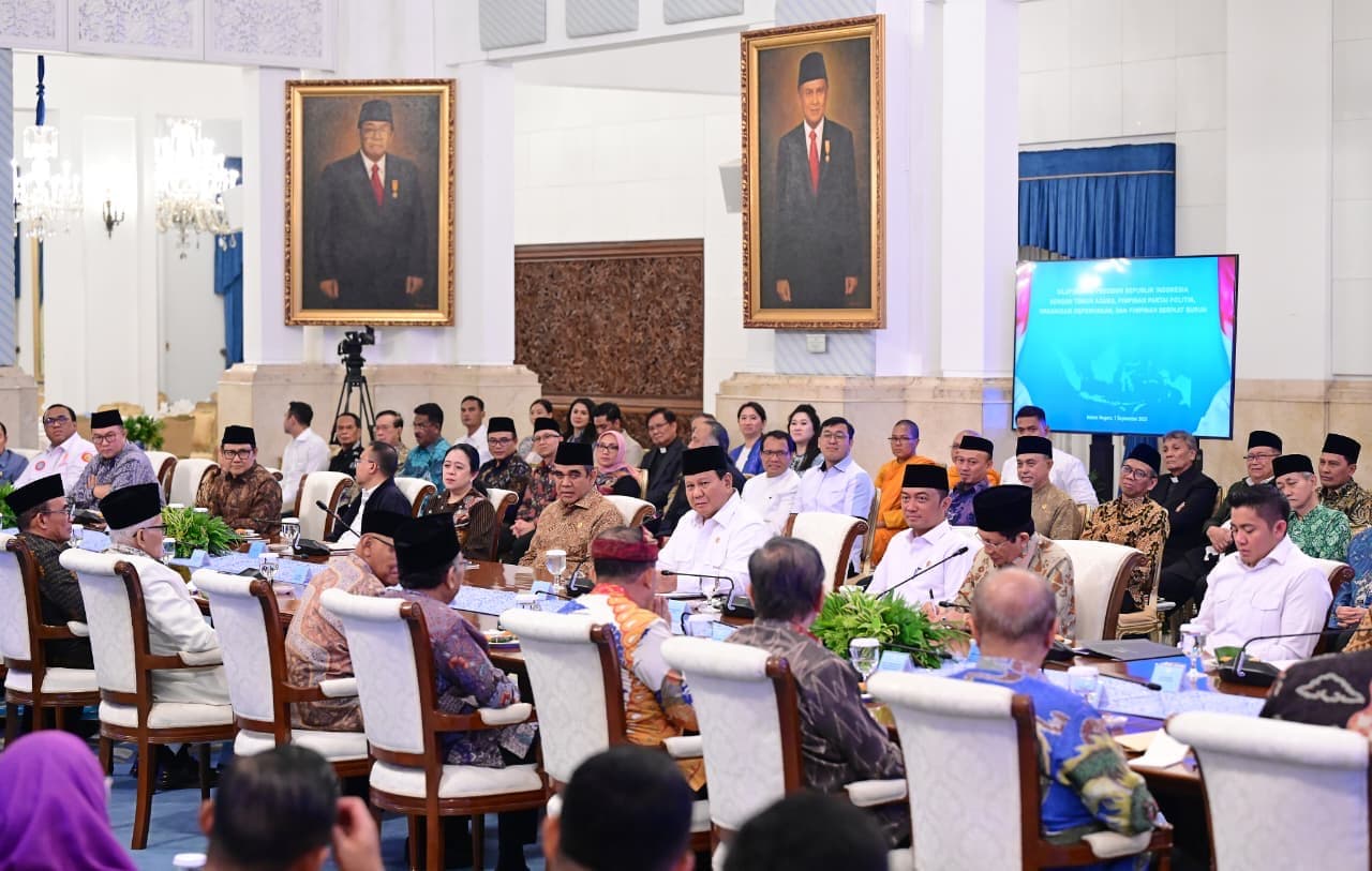 Prabowo Silaturahmi dengan Tokoh Lintas Agama, Pimpinan Parpol dan Serikat Buruh di Istana Negara