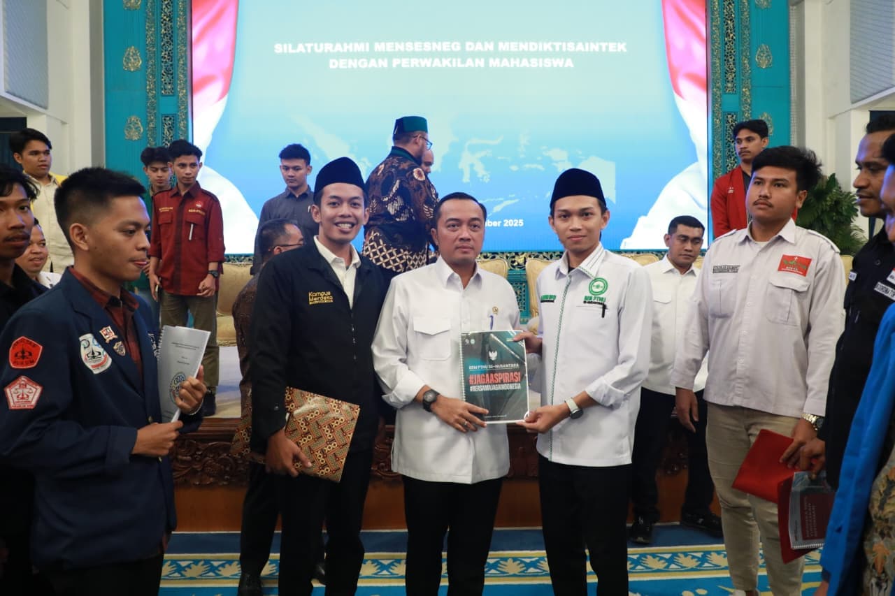 Di Istana Negara, BEM PTNU Minta Pemerintah Jamin Hak Guru hingga Pekerja Informal