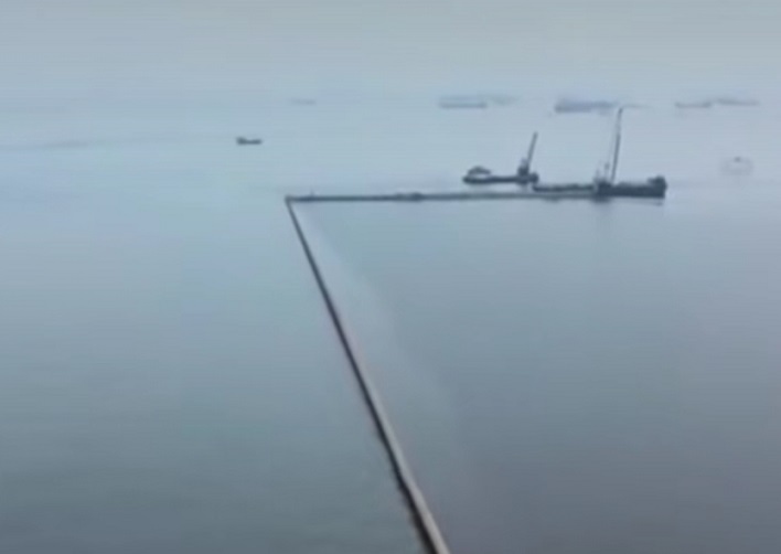 Apa Fungsinya? Keberadaan Tanggul Beton di Laut Cilincing Harus Diusut Tuntas