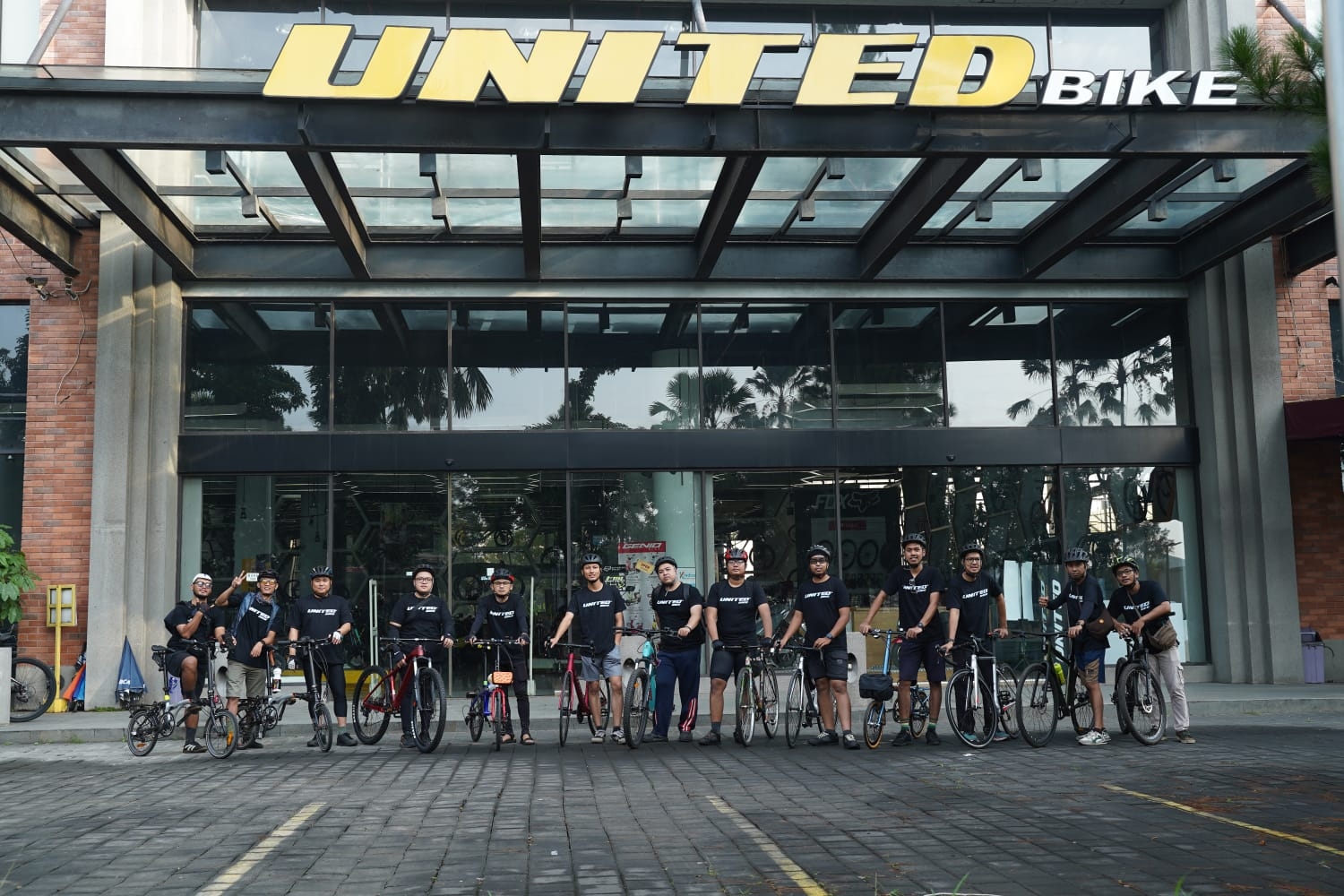 United Bike Dorong Gaya Hidup Sehat dan Peduli Sosial Lewat Event Sepeda “Ngopi & Ride”