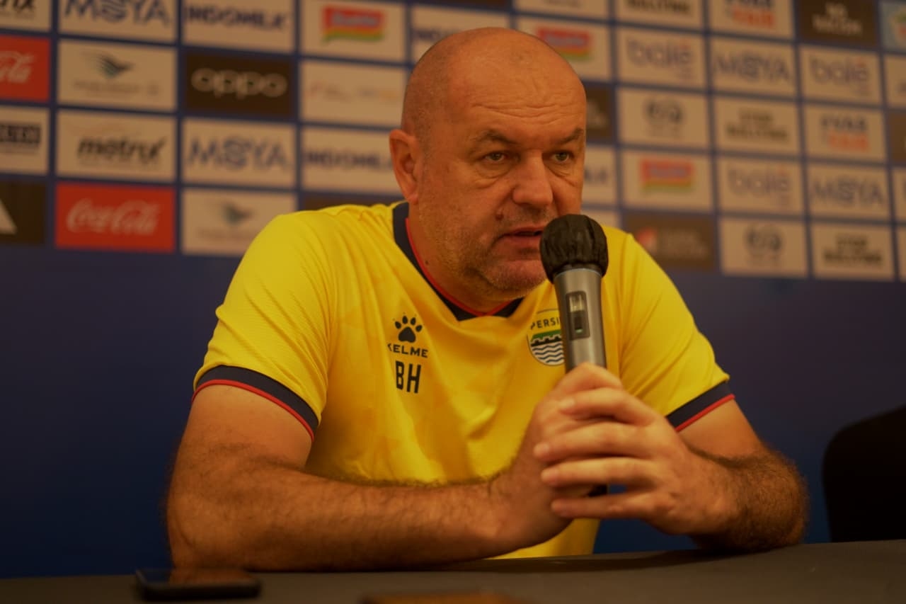 Kecewa Persib Bandung Dikalahkan Lion City Sailors, Bojan Hodak Mengakui Kesalahan Pelatih