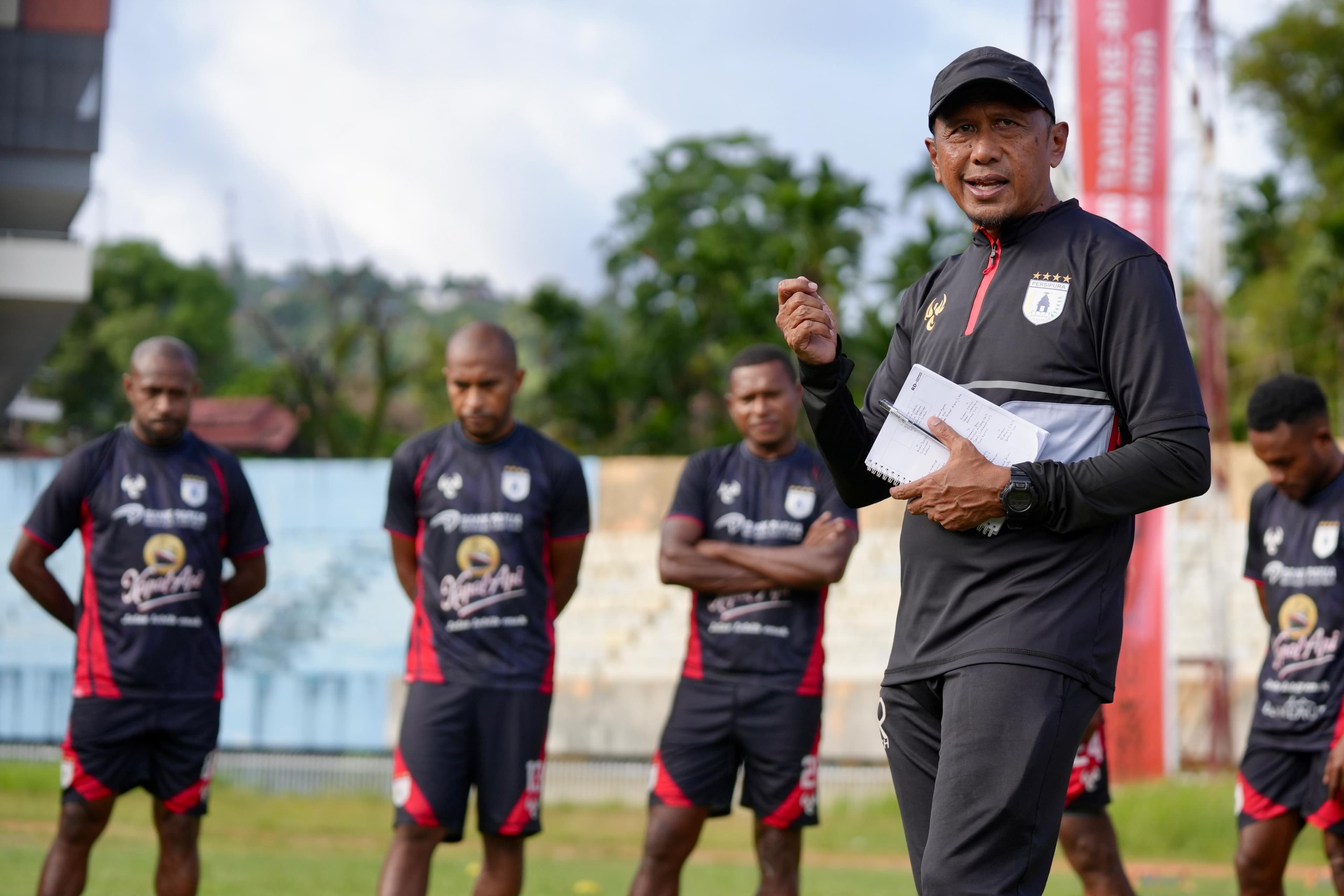 Kembali ke Tanah Papua, Rahmad Darmawan Kenang Memori 20 Tahun Lalu Bersama Persipura Jayapura