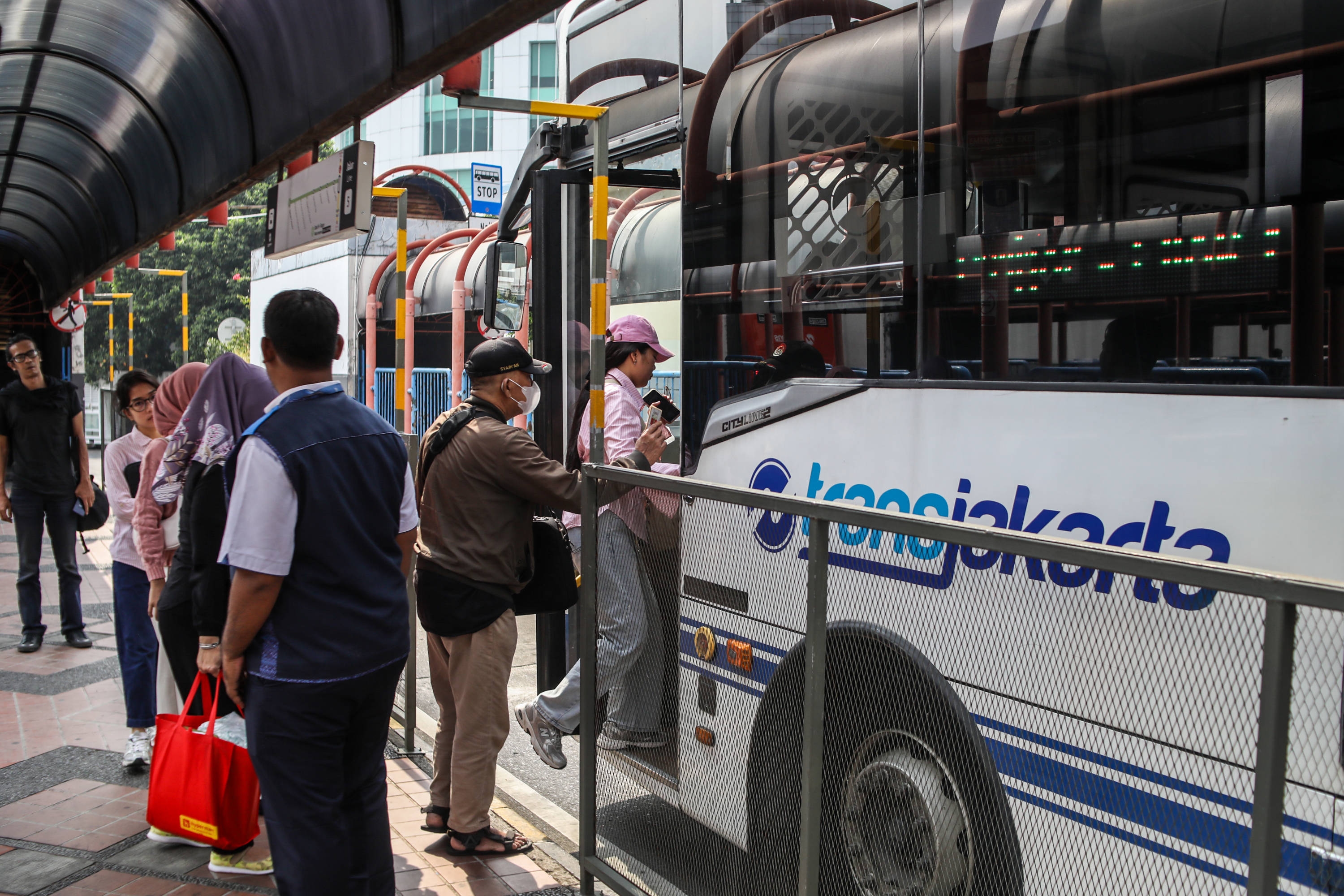 Peran Mesin Uap dalam Mengubah Wajah Transportasi Modern