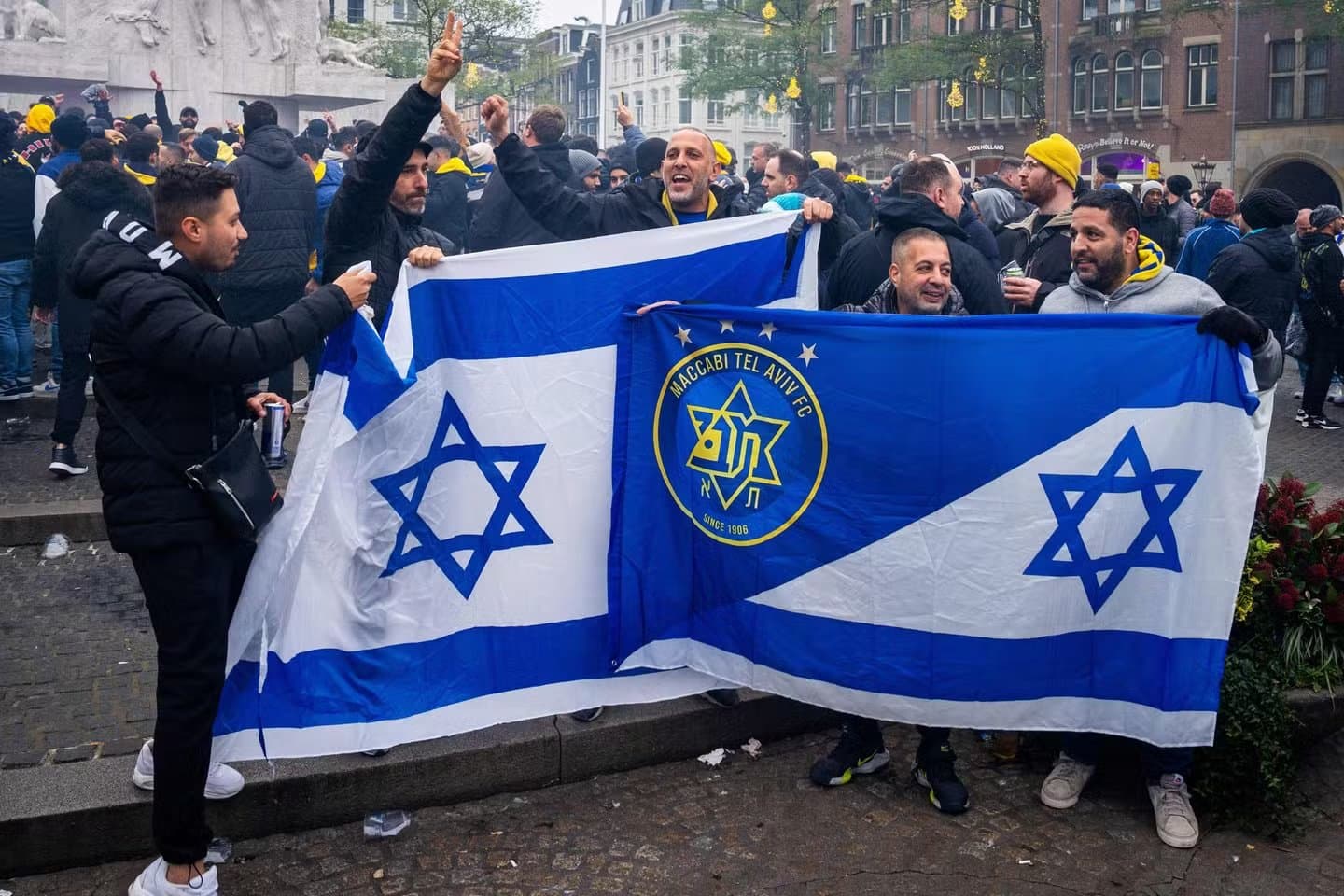 Aston Villa Larang Suporter Maccabi Tel Aviv Datang, Perdana Menteri Inggris Mengecam