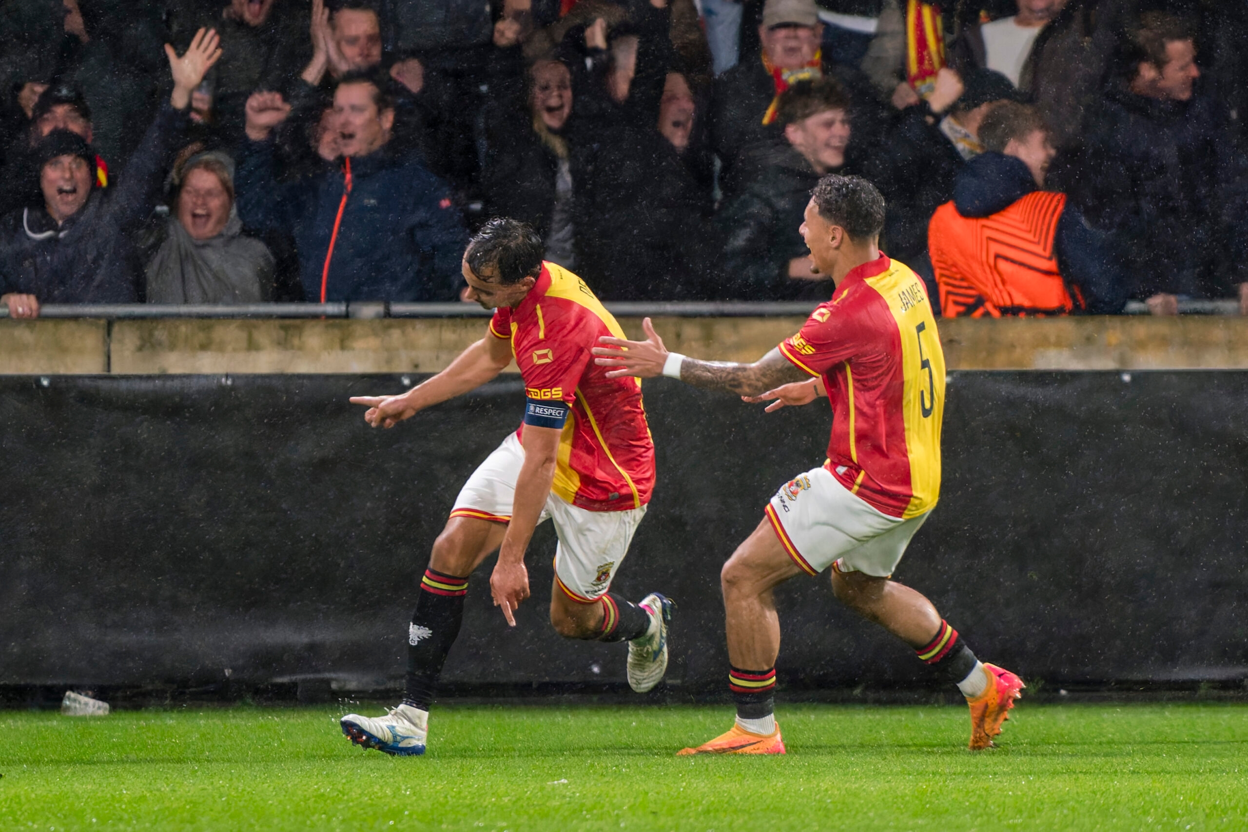 Hasil Liga Europa: Dean James Bantu Eagles Kalahkan Villa, Calvin Verdonk Sumbang Assist di Lille