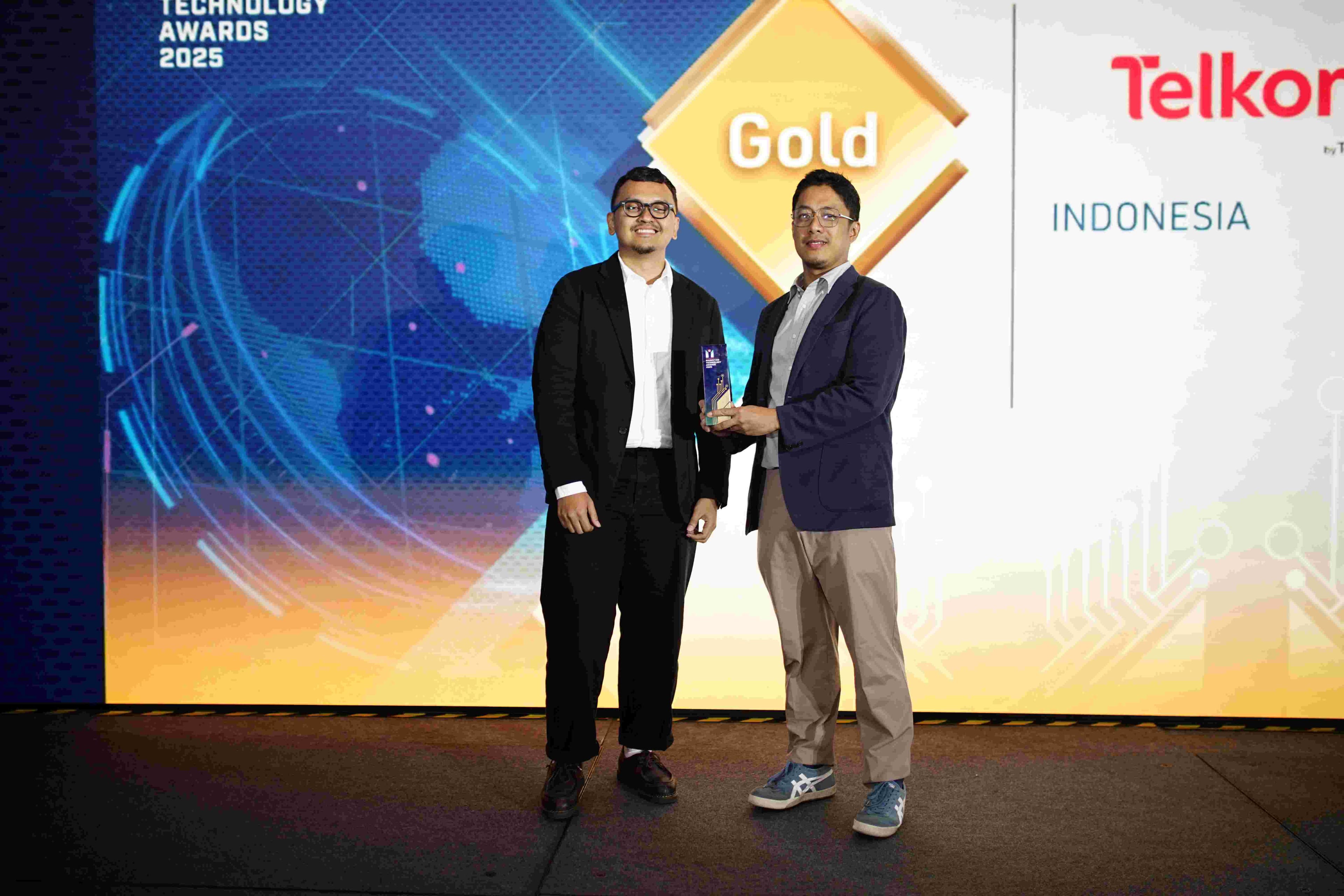 Dampak Nyata dengan Solusi Telkomsel MSIGHT, Telkomsel Raih Gold Trophy di “Marketing Technology Awards 2025”