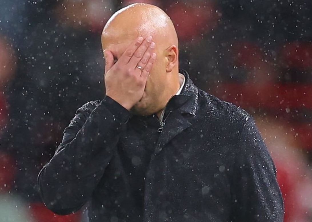 Liverpool Tumbang Lagi, Arne Slot Pertahankan Kebijakannya Turunkan Pemain Akademi di Piala Liga