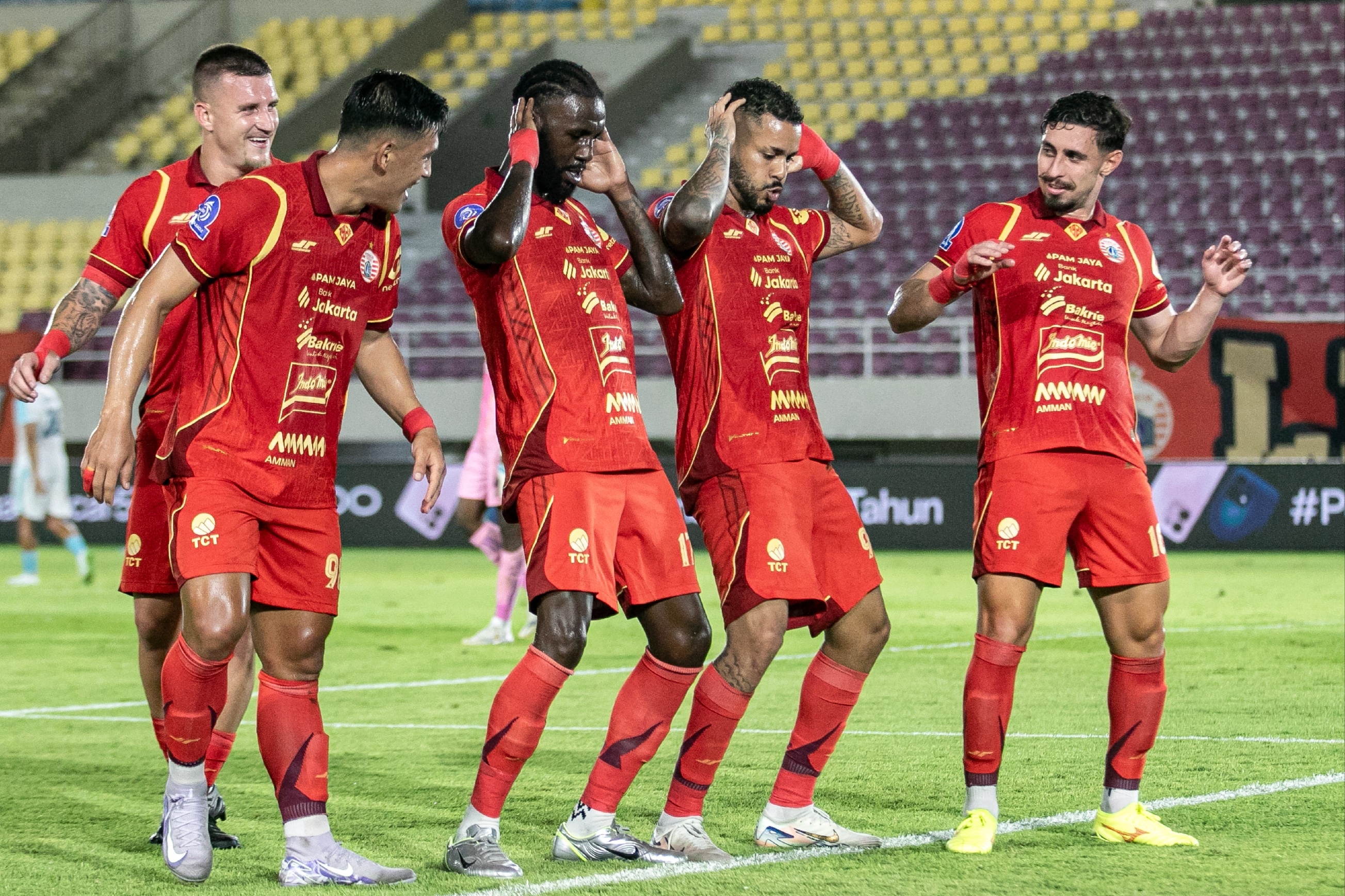 JIS Masih Jelek, Persija Jakarta Pilih Bermain di Solo Lagi Jamu Persik Kediri