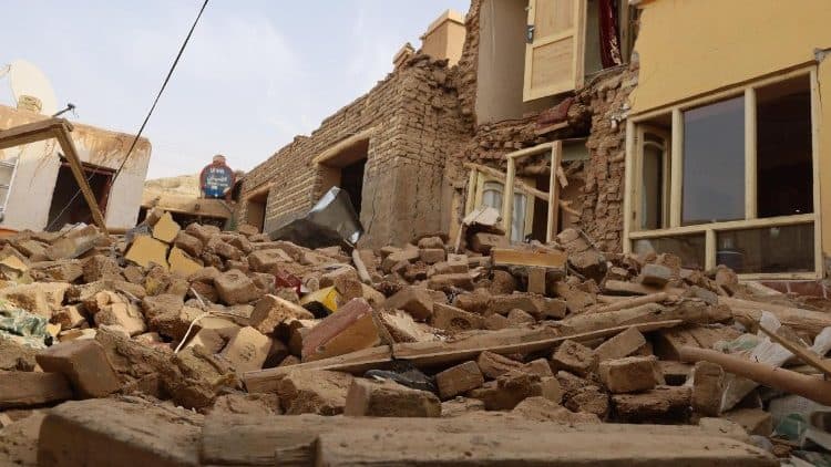 Usai Gempa Afghanistan yang Menewaskan 27 Orang, Warga Berjuang dari Cuaca Dingin Ekstrem