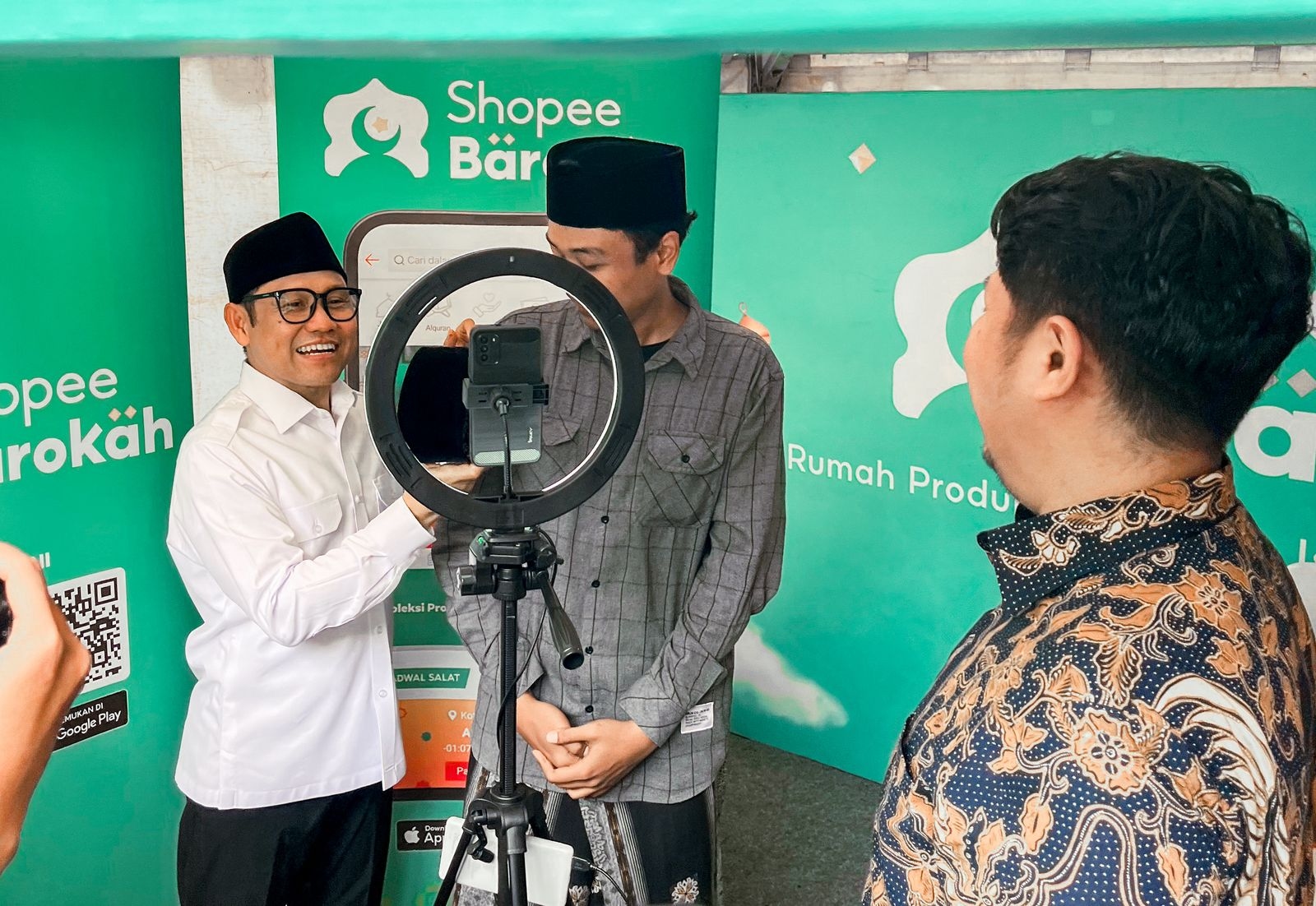 Dukung Kemandirian Ekonomi Pesantren, Shopee Barokah Hadirkan Pelatihan Digital untuk Santri