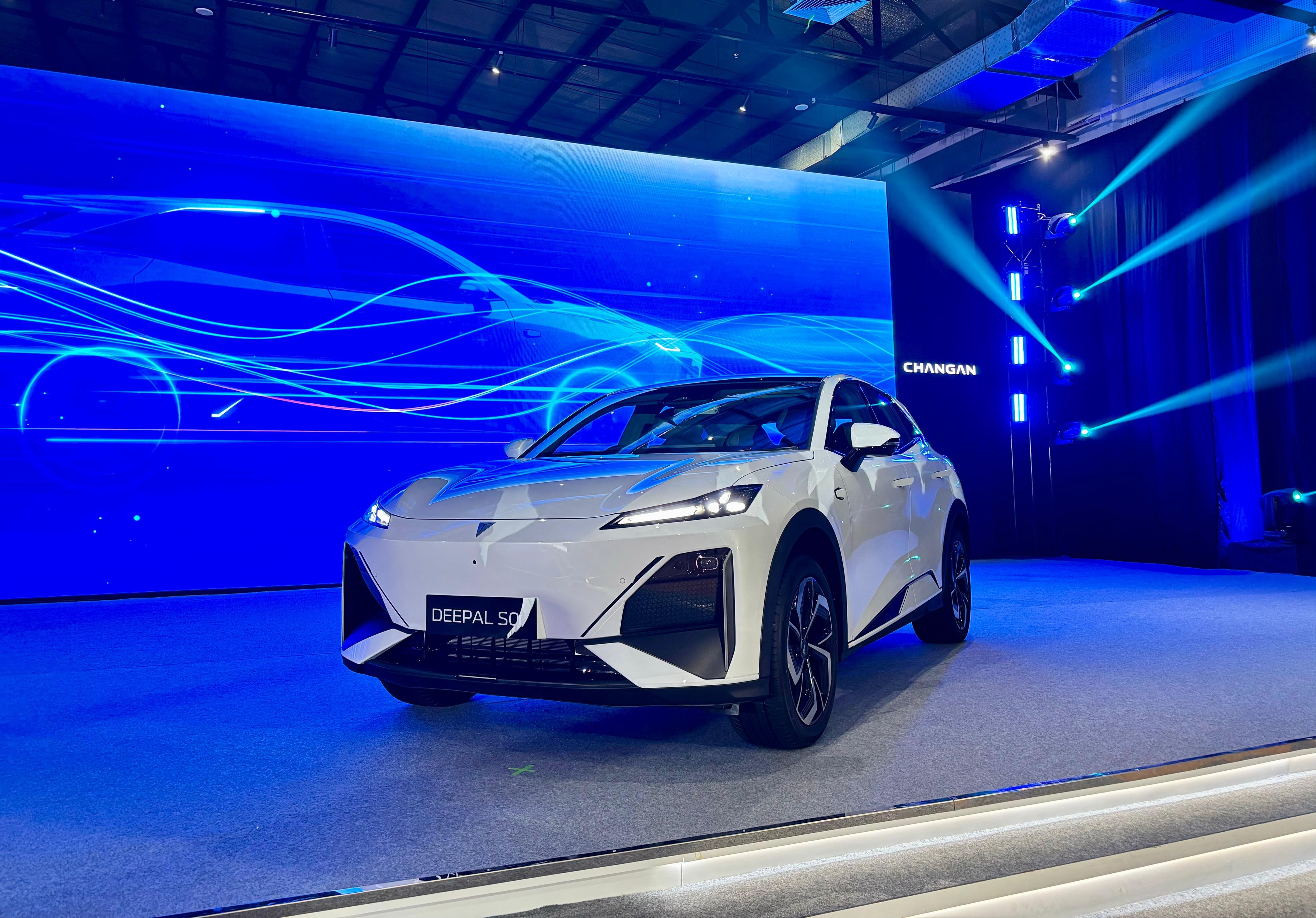 CHANGAN Resmi Masuk ke Indonesia, Gandeng Indomobil untuk Perkuat Ekosistem Kendaraan Listrik